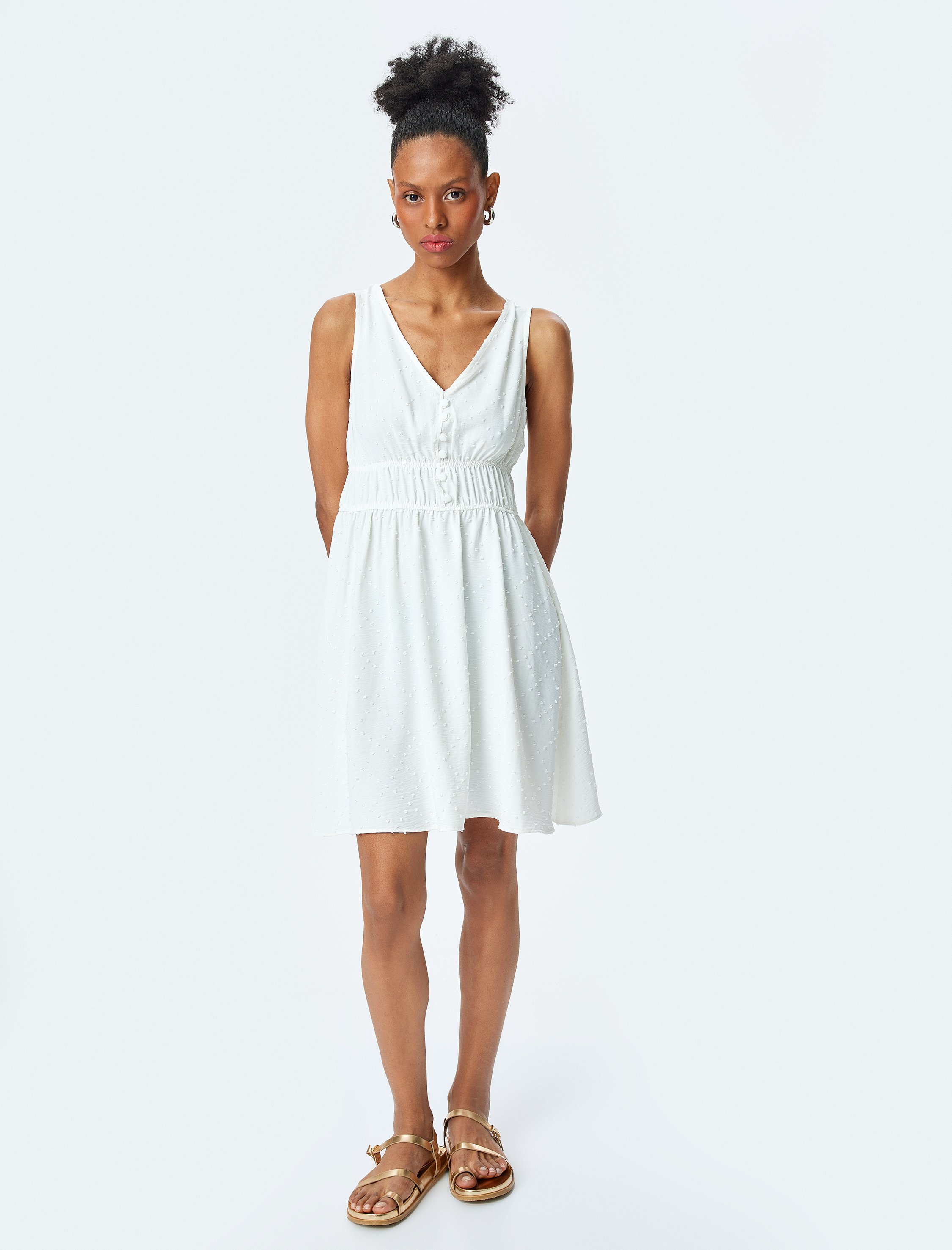   Dokulu A Kesim Kolsuz V Yaka Gipe Detaylı Mini Elbise