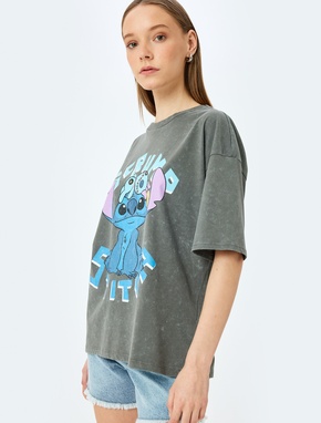 Stitch Lisanslı Baskılı Kısa Kollu Bisiklet Yaka Oversize Tişört_1