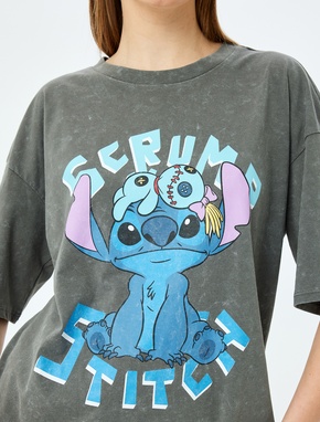 Stitch Lisanslı Baskılı Kısa Kollu Bisiklet Yaka Oversize Tişört_4