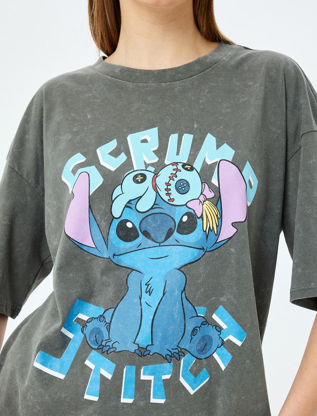 Stitch Lisanslı Baskılı Kısa Kollu Bisiklet Yaka Oversize Tişört_4