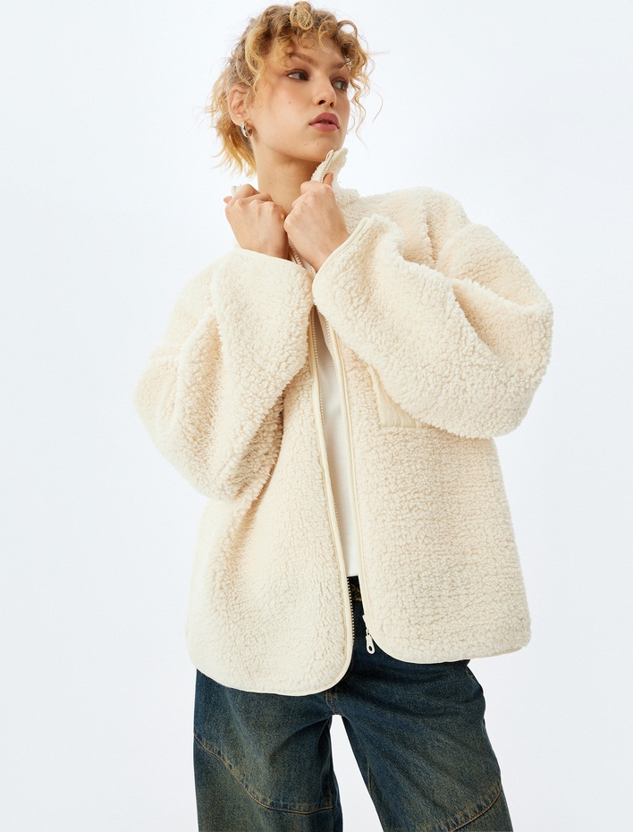  Oversize Fermuarlı Cep Detaylı Dik Yaka Peluş Sweatshirt