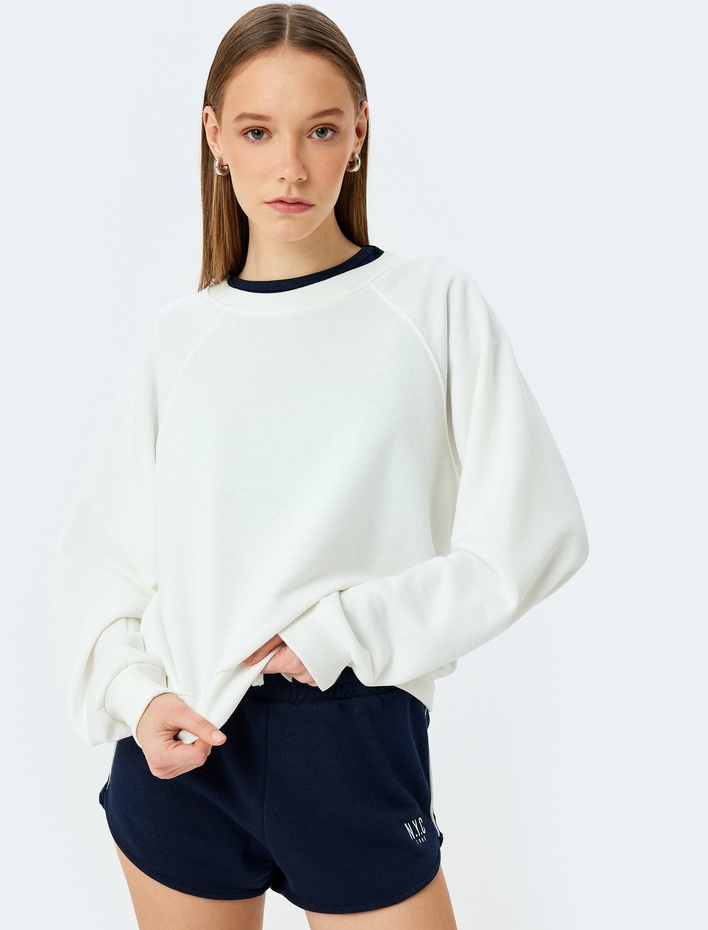  Bisiklet Yaka Uzun Kollu Basic Oversize Sweatshirt