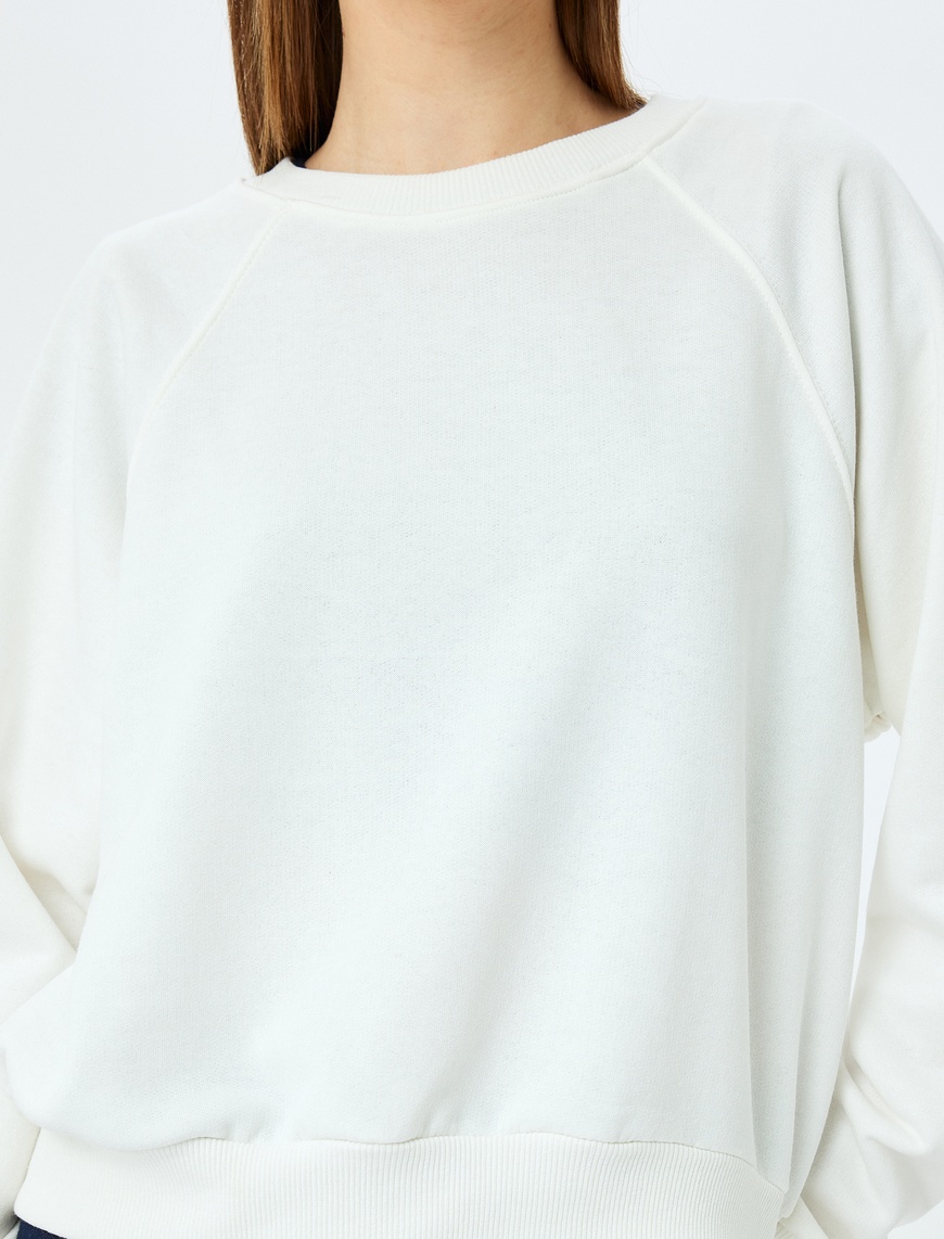   Bisiklet Yaka Uzun Kollu Basic Oversize Sweatshirt