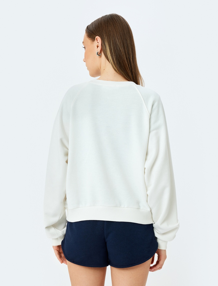   Bisiklet Yaka Uzun Kollu Basic Oversize Sweatshirt