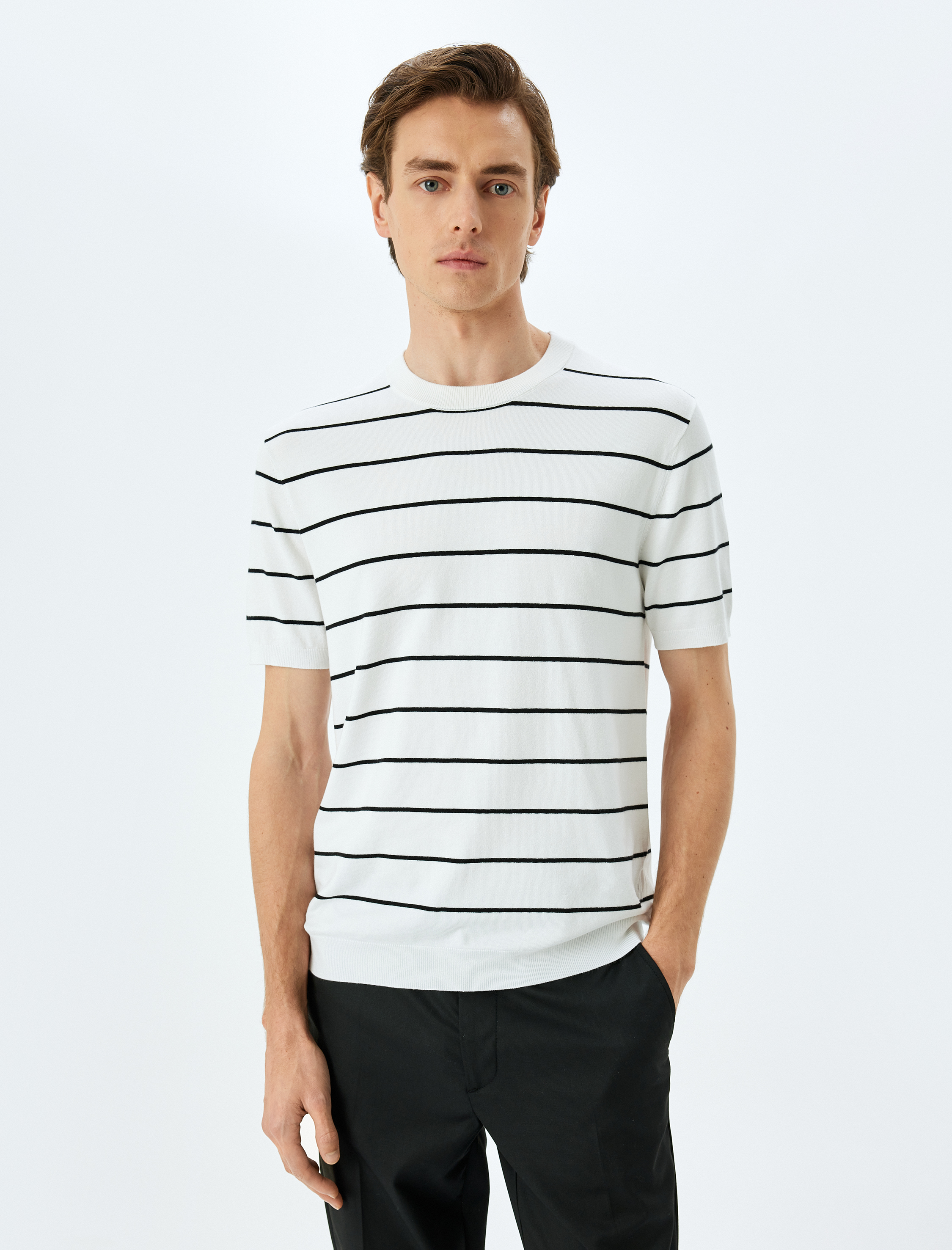   Çizgili Bisiklet Yaka Viskon Kısa Kollu Triko Tişört