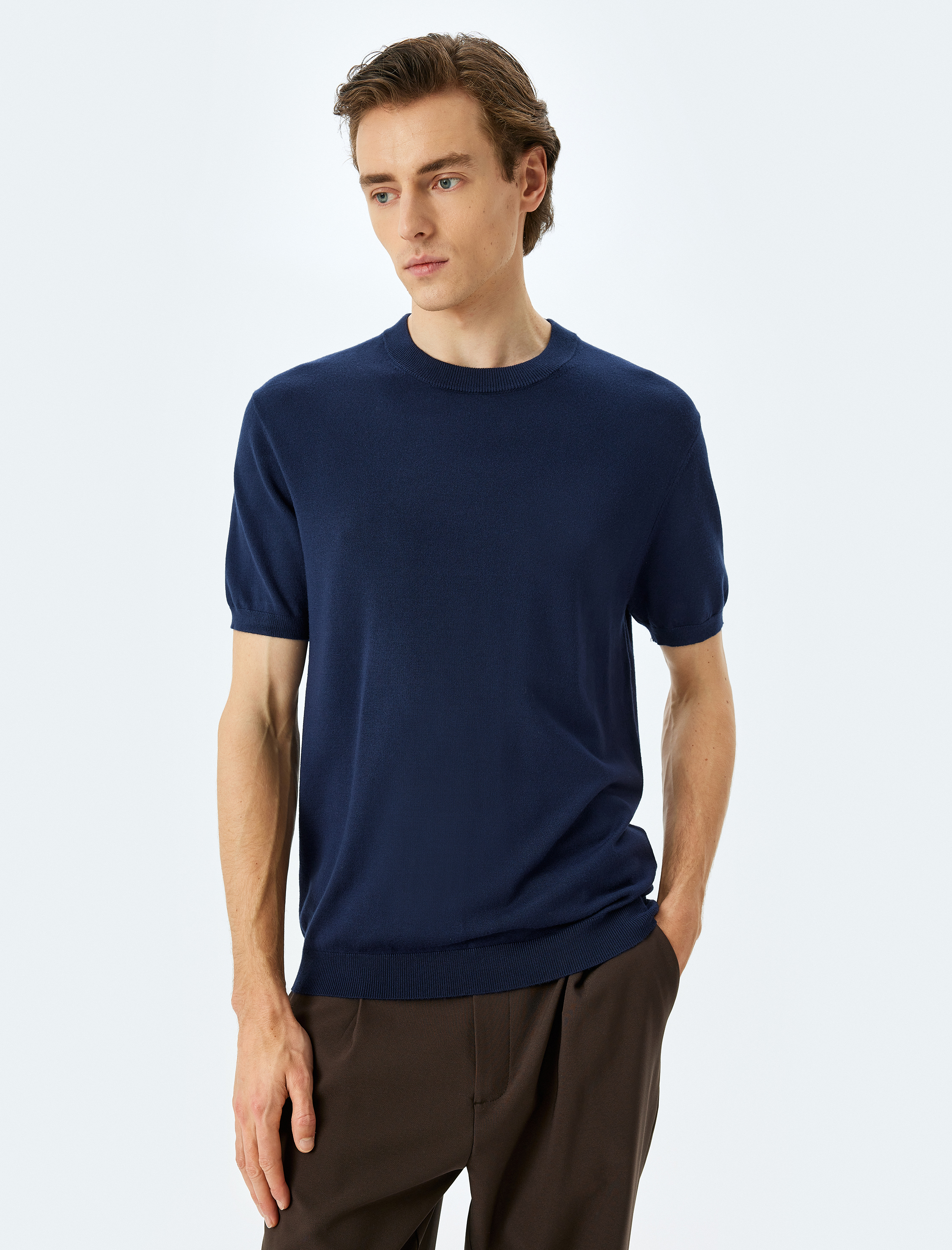 Regular Fit Bisiklet Yaka Viskon Basic Kısa Kollu Triko Tişört