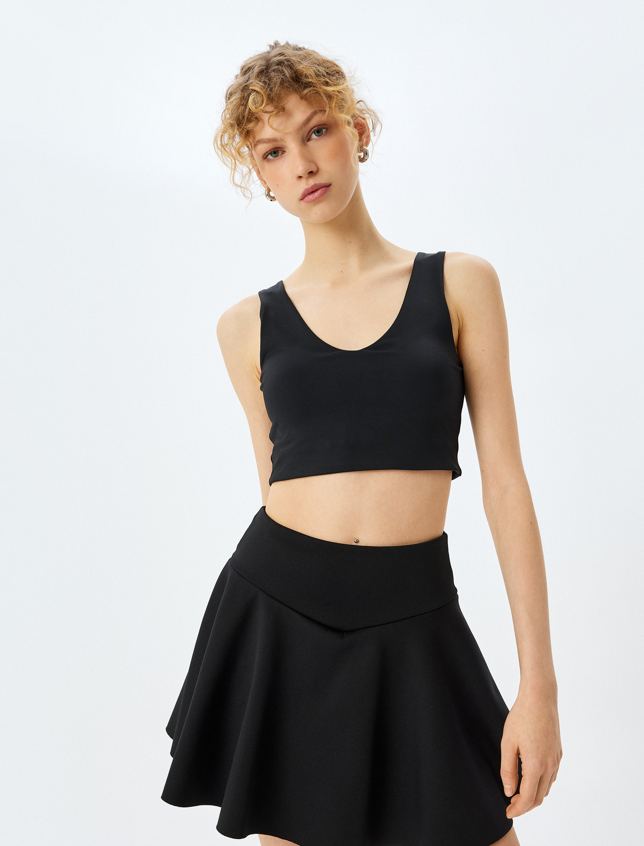   Slim Fit V Yaka Kolsuz Sporcu Sütyeni