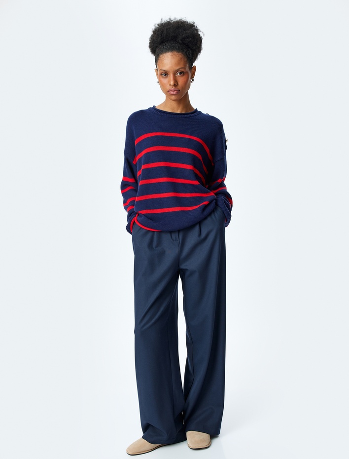  Düğme Detaylı Çizgili Oversize Triko Kazak