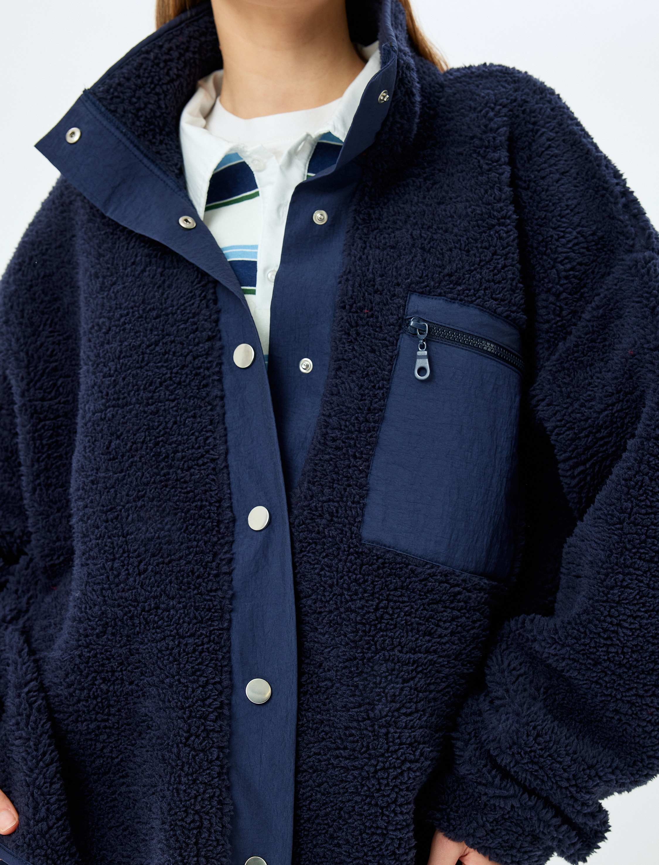   Fermuar Cep Detaylı Çıtçıt Düğmeli Peluş Oversize Sweatshirt