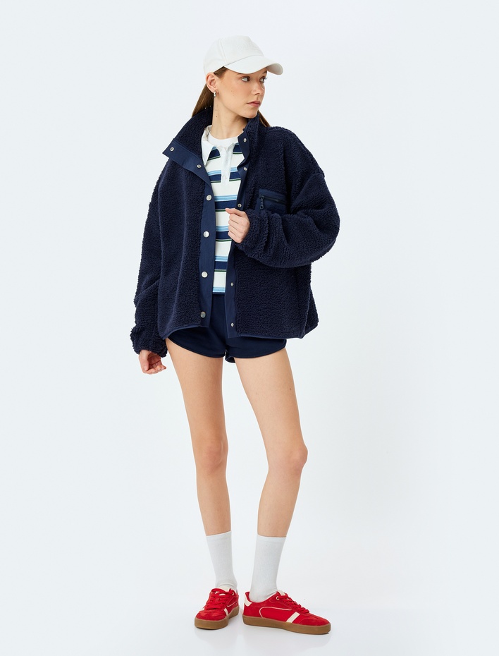  Fermuar Cep Detaylı Çıtçıt Düğmeli Peluş Oversize Sweatshirt