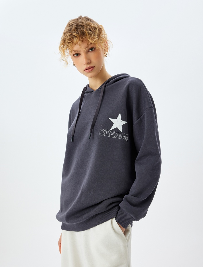  Şardonlu Kapüşonlu Arkası Baskılı Oversize Sweatshirt