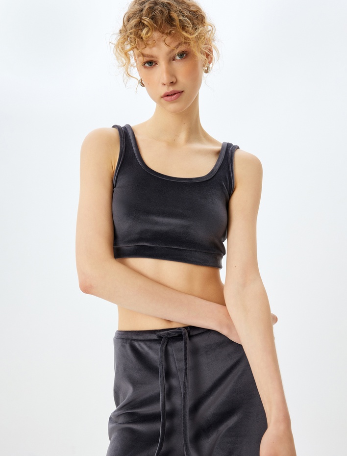  U Yaka Kolsuz Crop Kadife Pijama Üstü