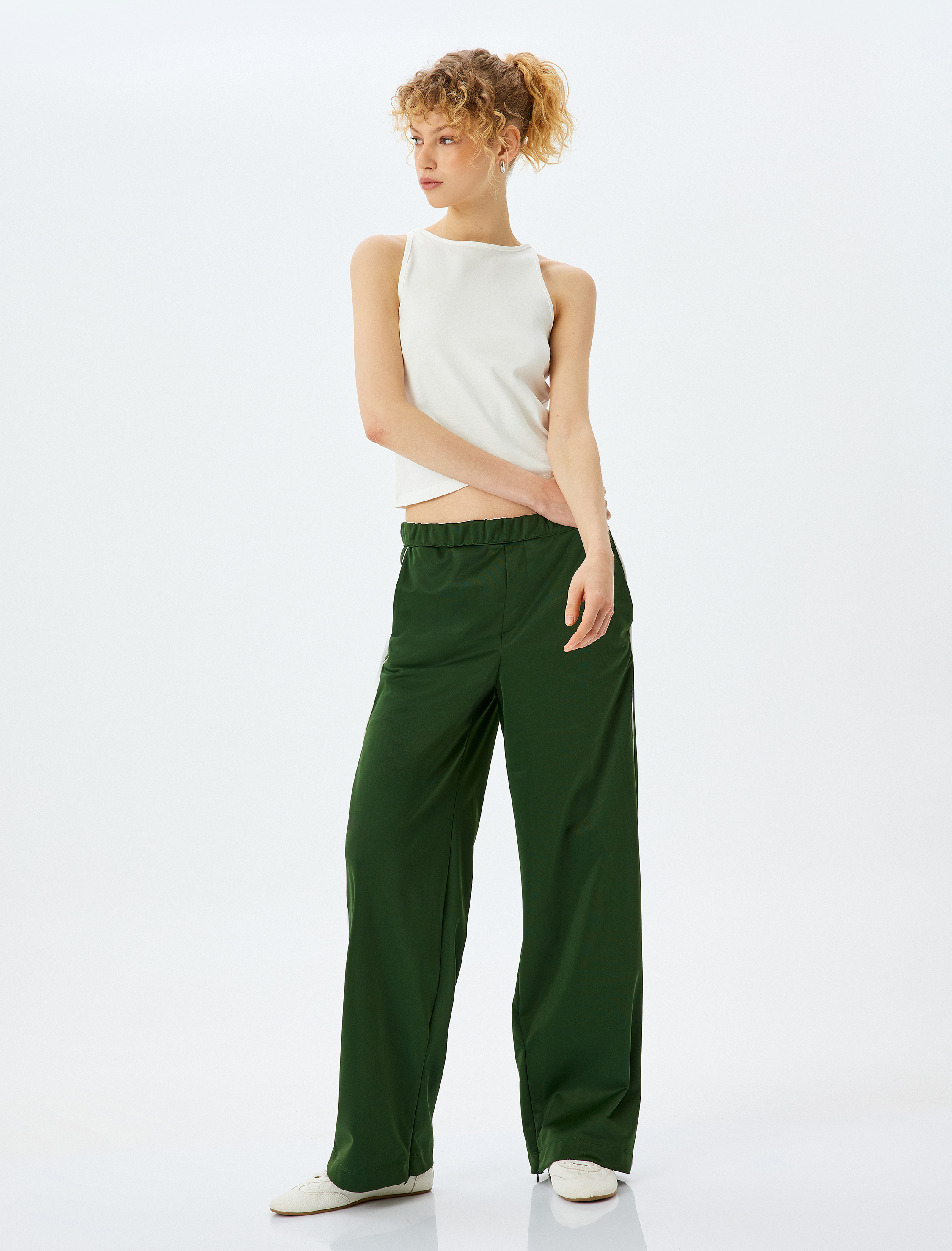Slim Fit Bisiklet Yaka Basic Kolsuz Kadın Atlet