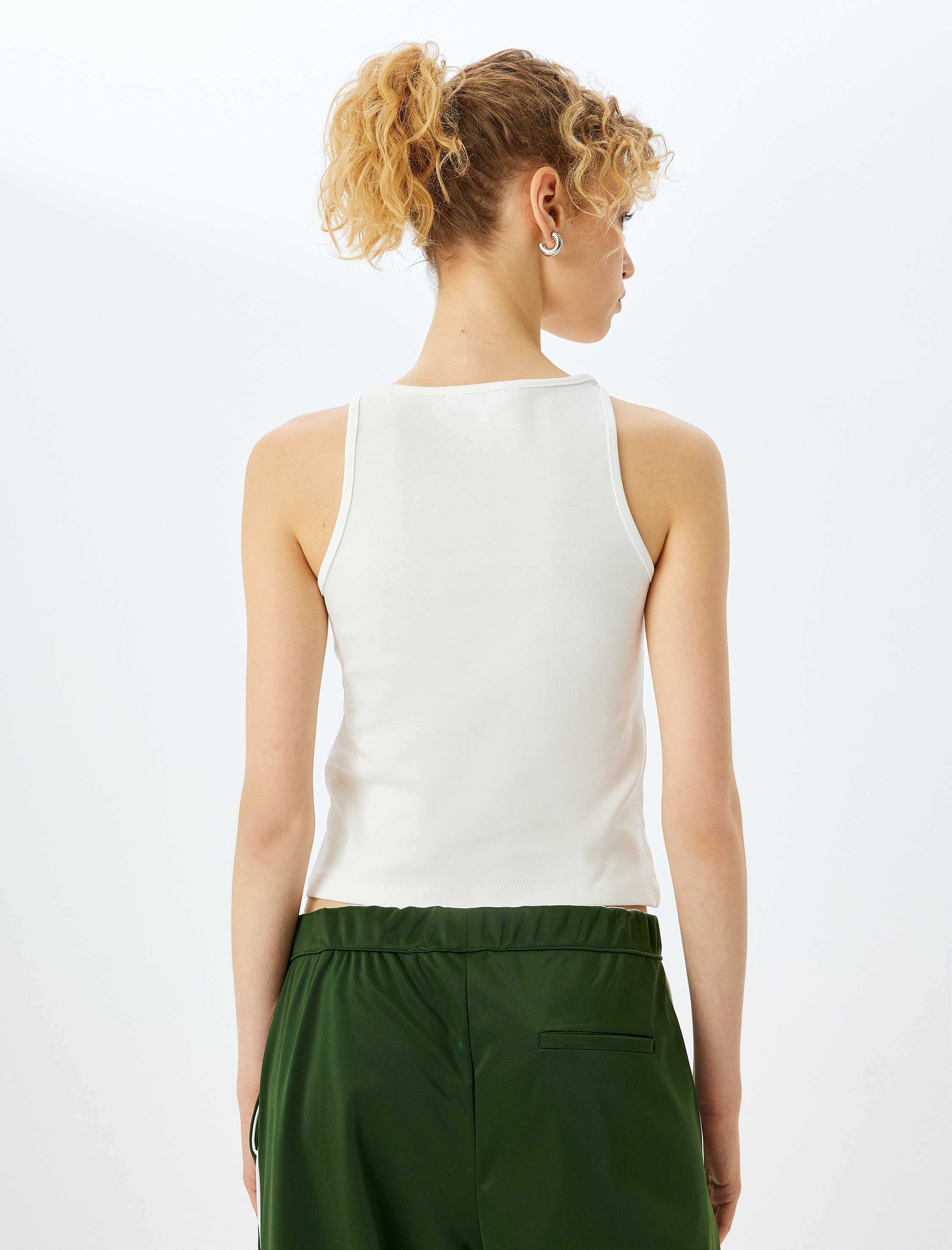 Slim Fit Bisiklet Yaka Basic Kolsuz Kadın Atlet