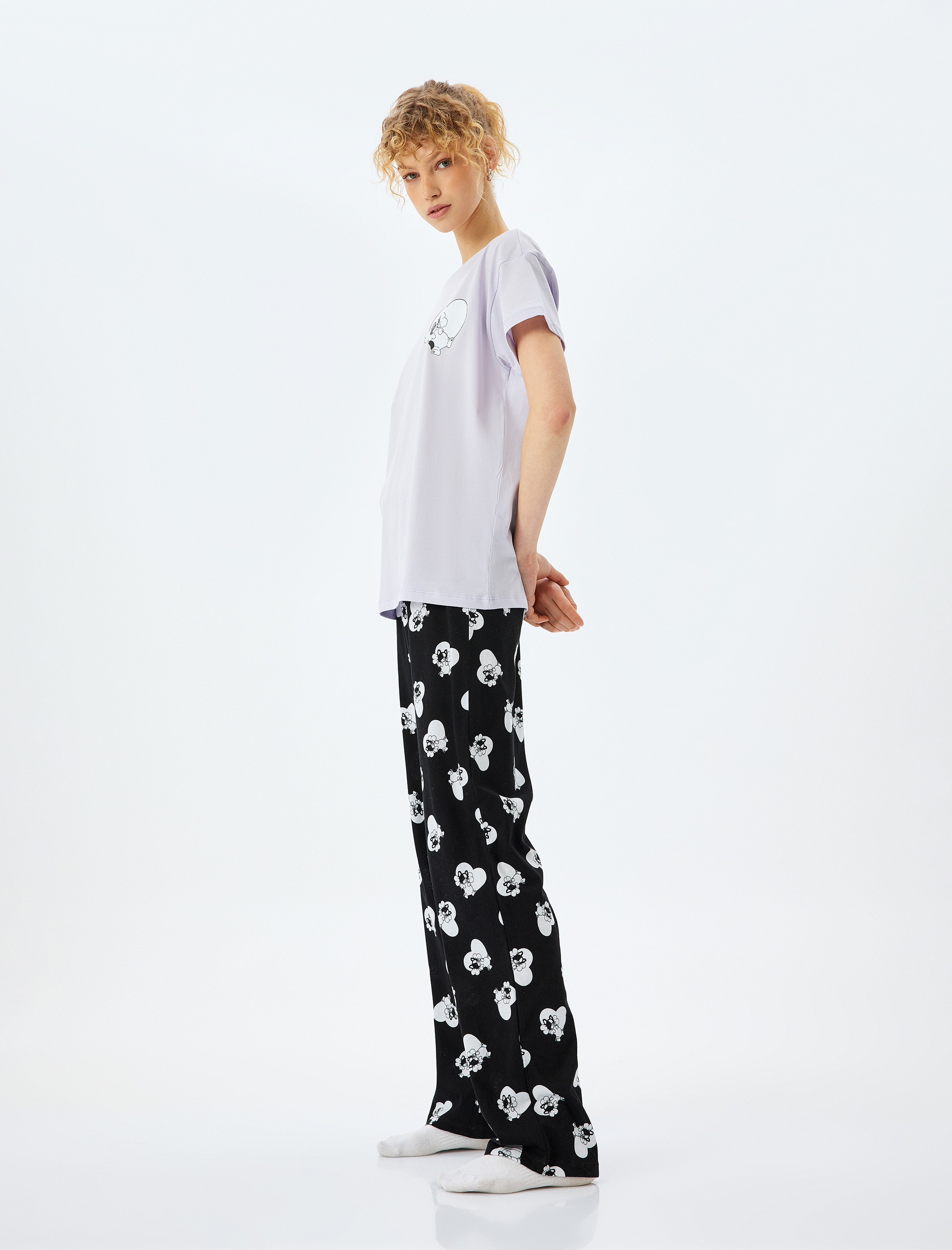 Koton Kadın Pamuklu Kalpli Köpek Grafik Baskılı Pijama Takımı -1