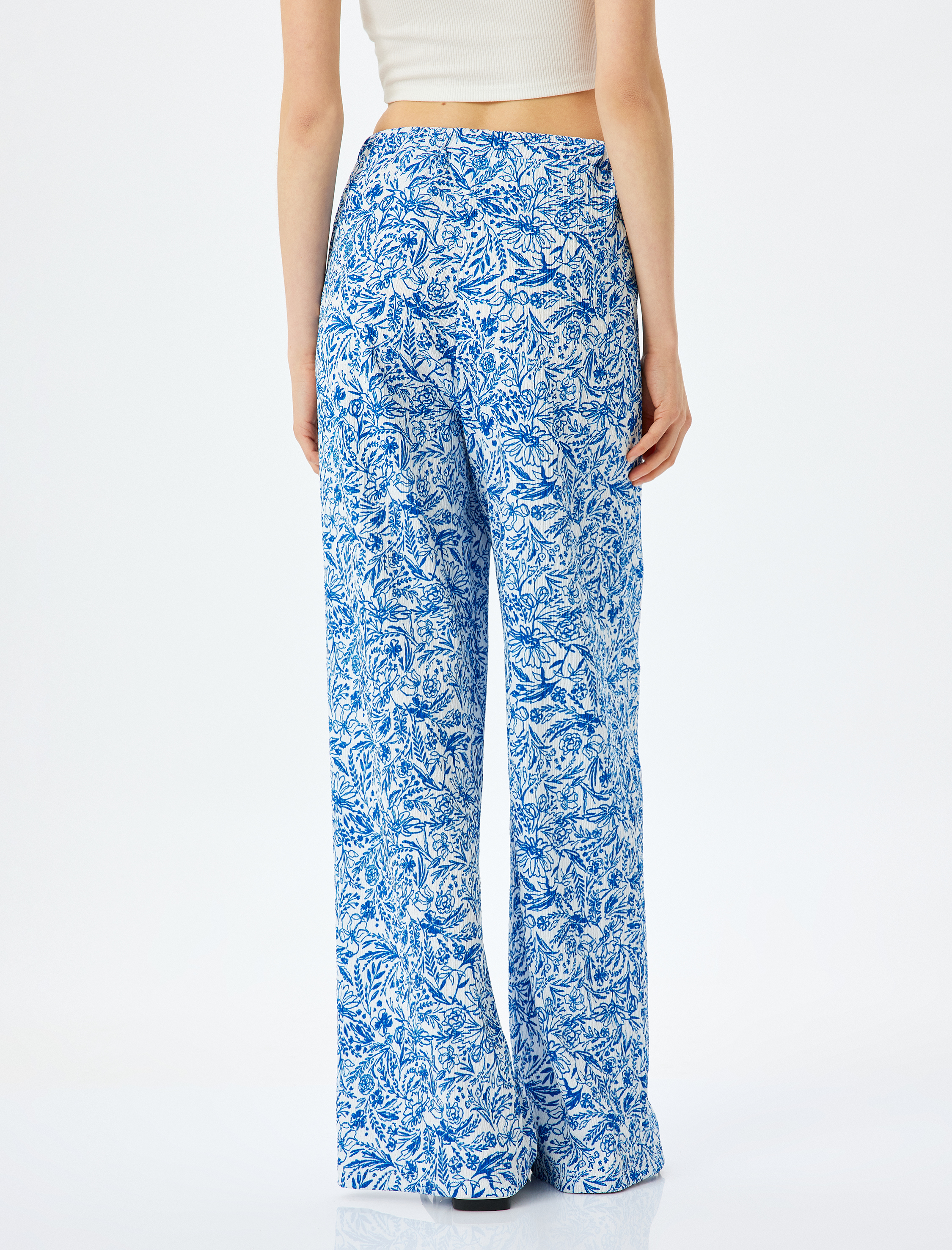   Beli Bağcıklı Geniş Paça Desenli Pantolon Bürümcük