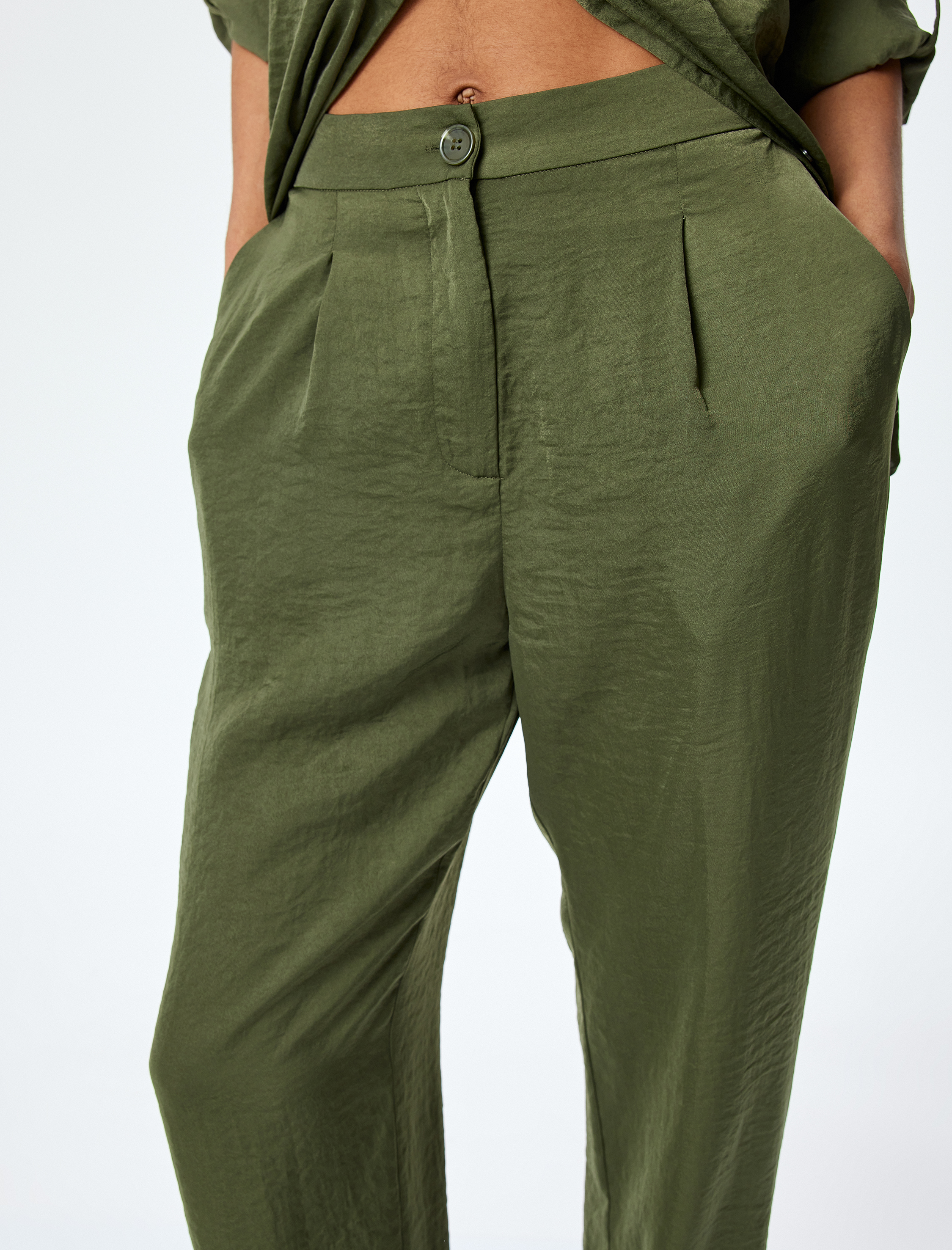   Pile Detaylı Cepli Bol Paça Aerobin Saten Pantolon