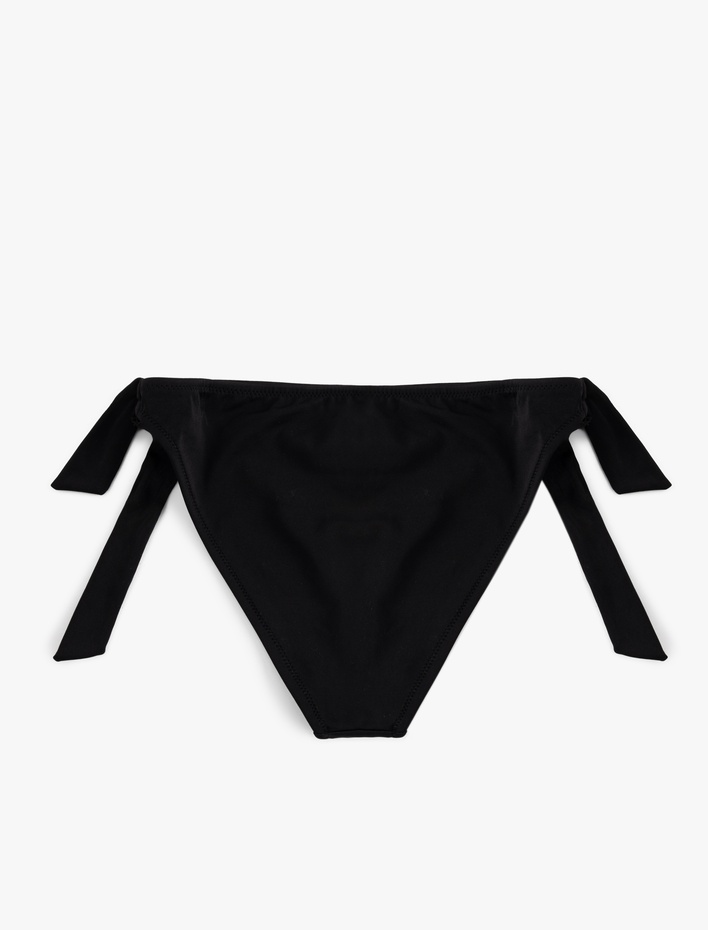  Yanları Bağlama Detaylı Bikini Altı