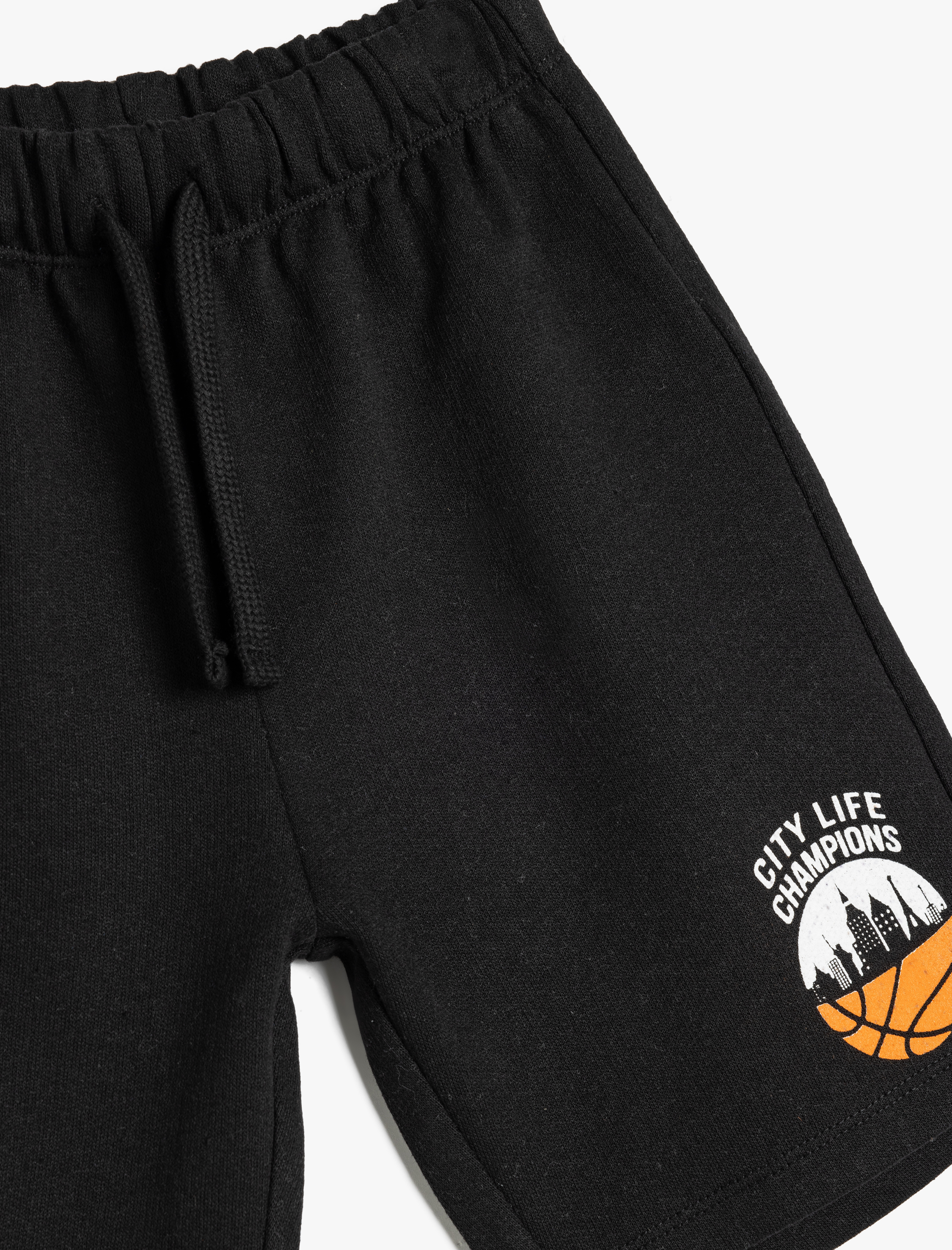 Erkek Çocuk Beli Bağlamalı Baskı Detaylı Cepli Şort