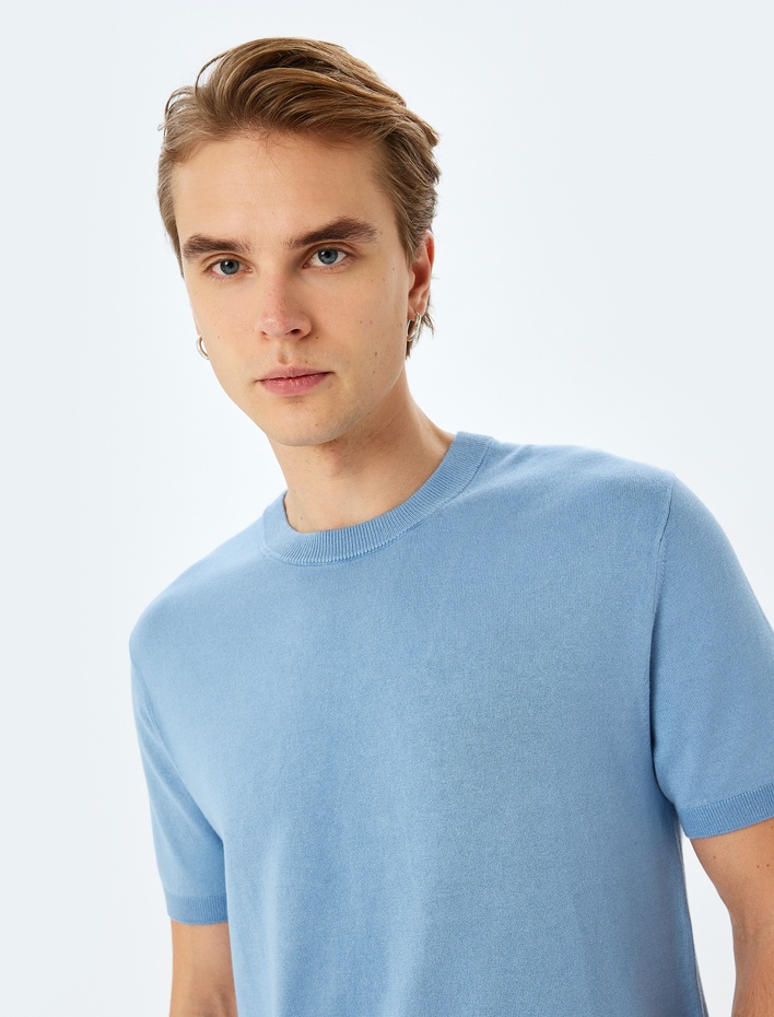  Regular Fit Bisiklet Yaka Viskon Basic Kısa Kollu Triko Tişört