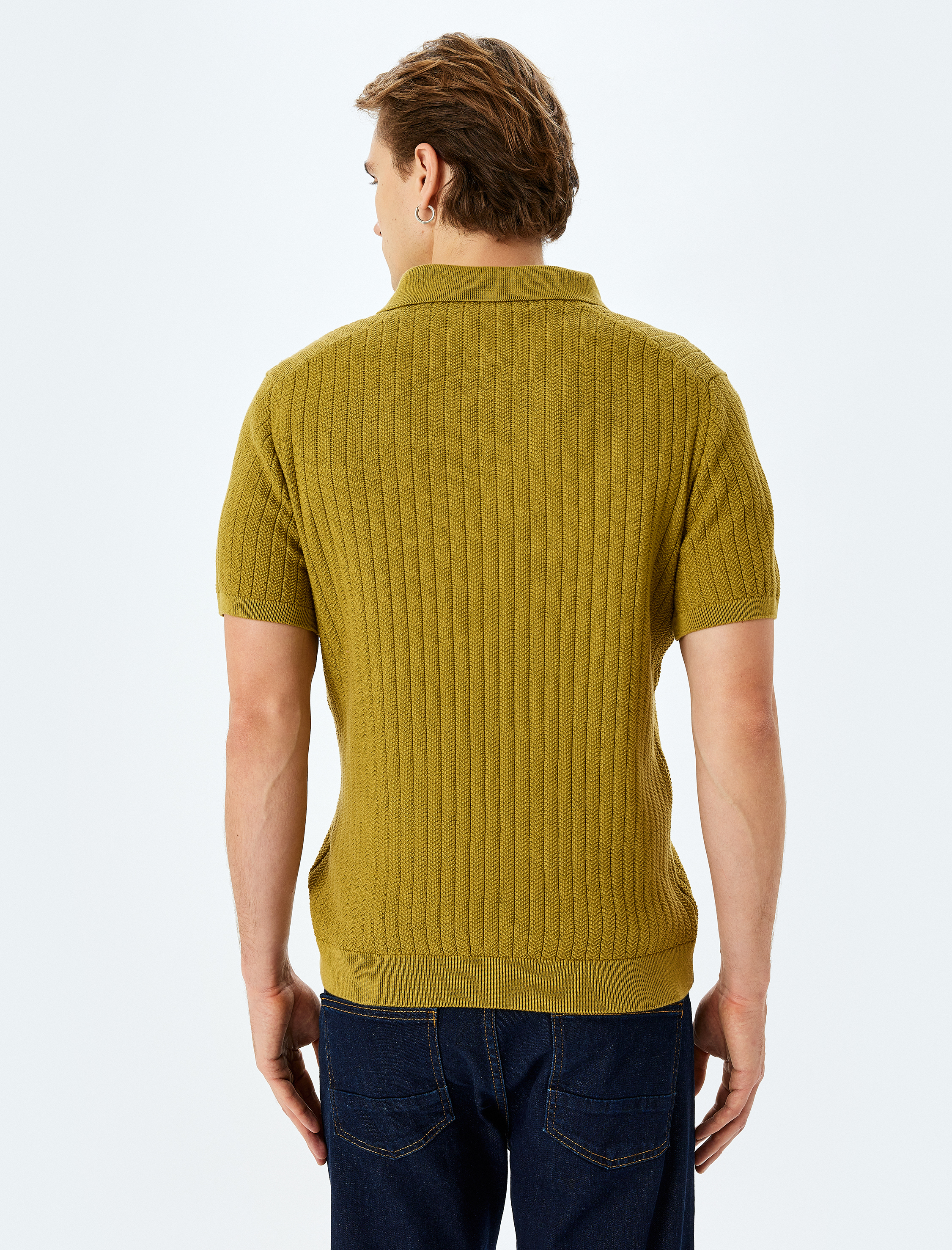   Yarım Fermuarlı Pamuklu Dokulu Kısa Kollu Triko Tişört