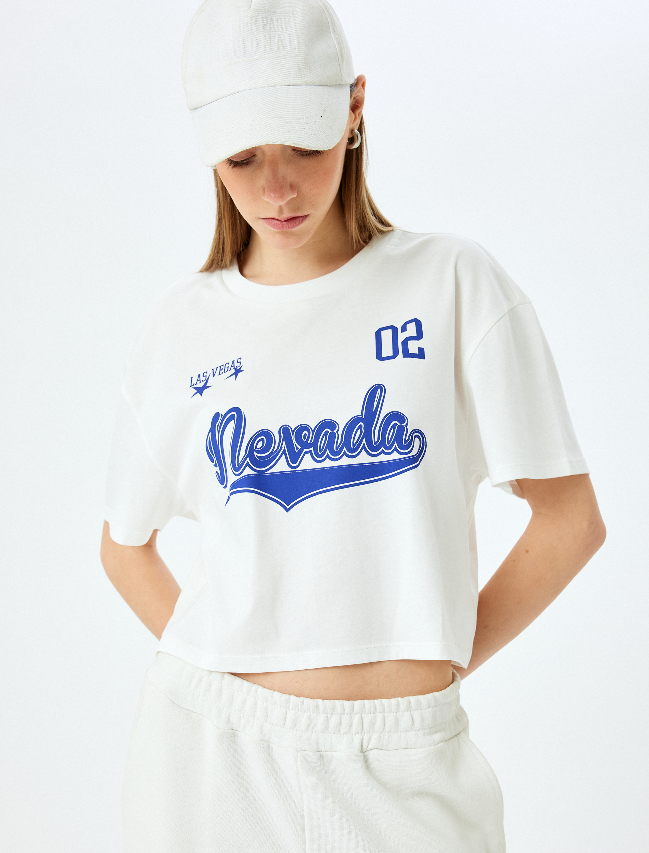   Kolej Baskılı Bisiklet Yaka Kısa Kollu Crop Tişört