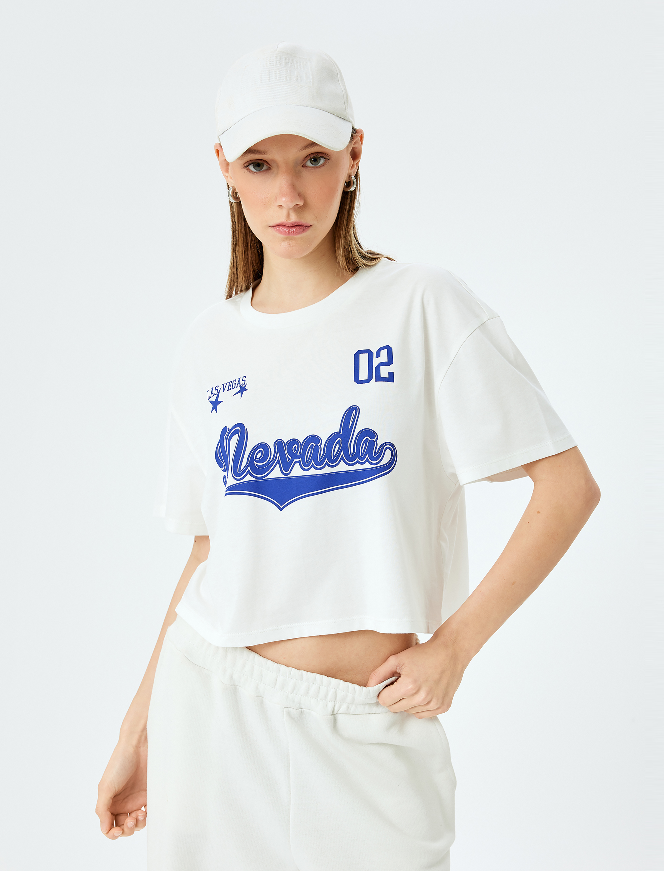   Kolej Baskılı Bisiklet Yaka Kısa Kollu Crop Tişört