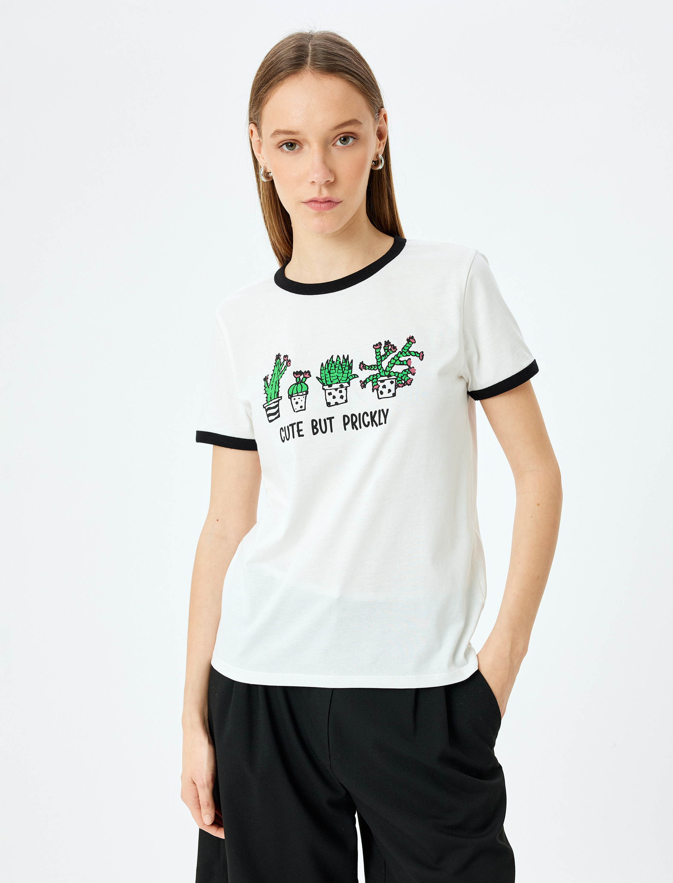   Kaktüs Baskılı Bisiklet Yaka Biyeli Kısa Kollu Tişört