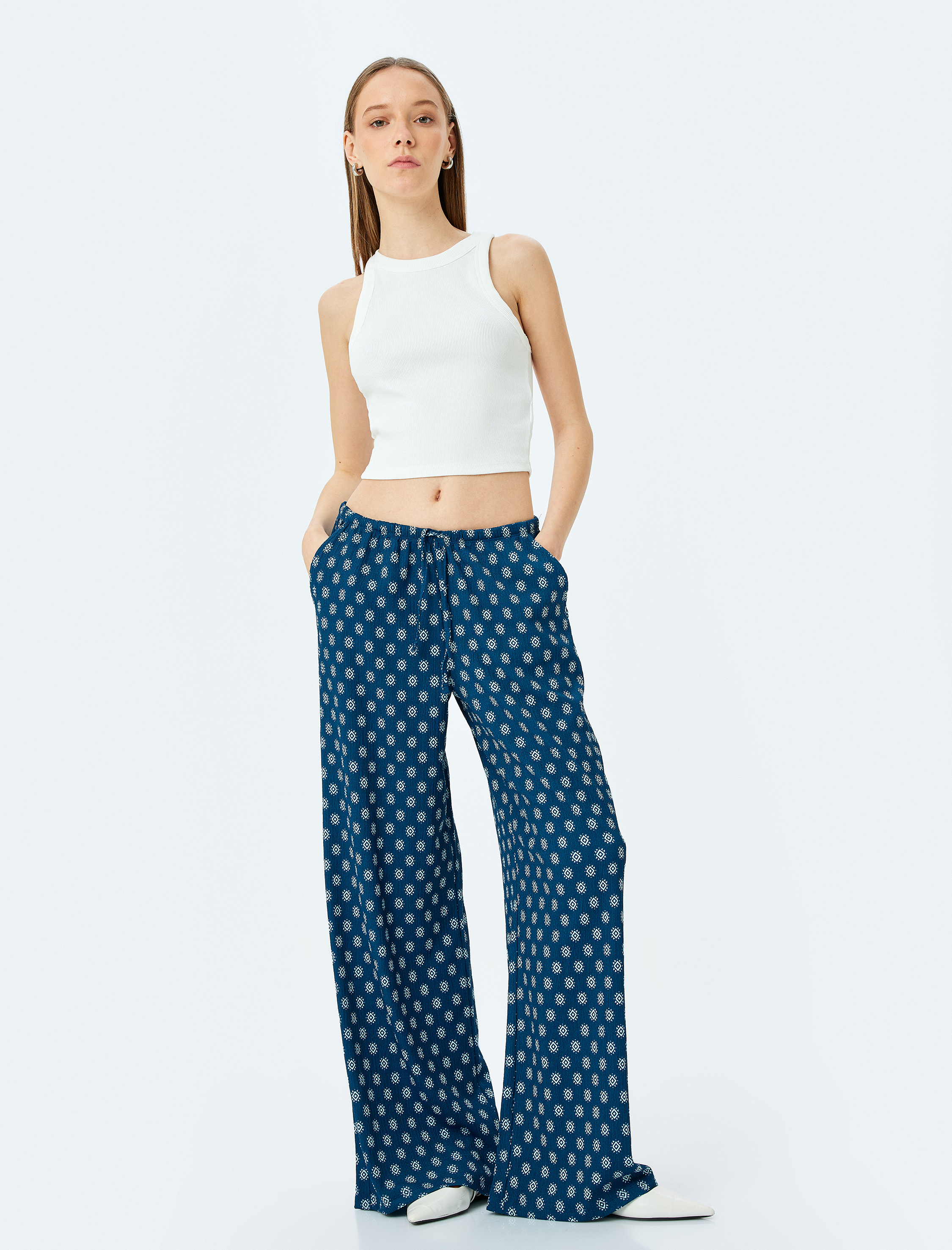   Beli Bağcıklı Rahat Kalıp Geniş Paça Pantolon Bürümcük