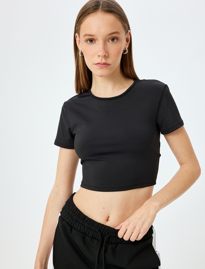  Slim Fit Bisiklet Yaka Crop Spor Tişört