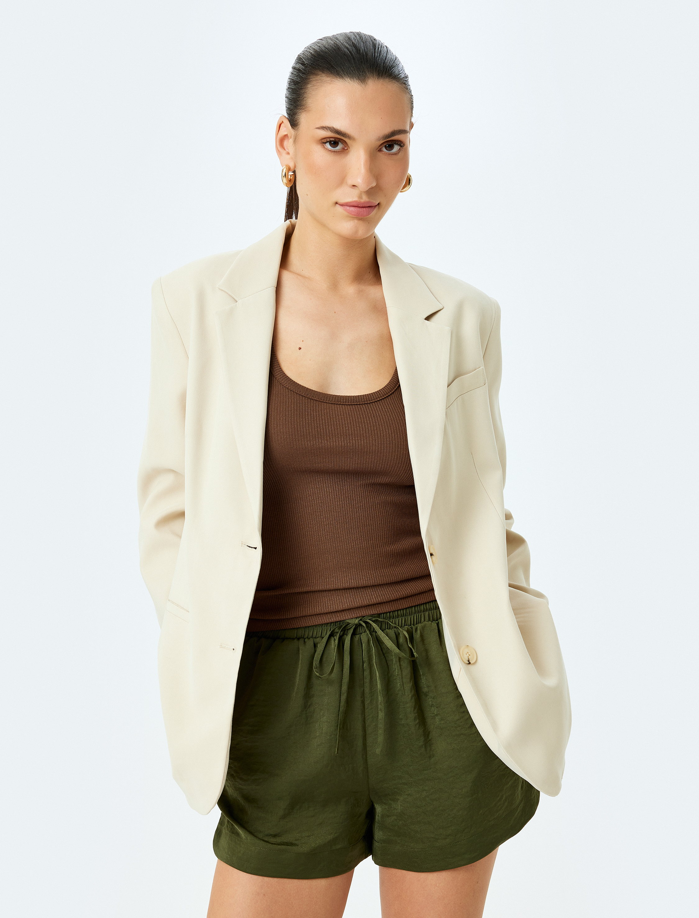   Beli Bağlamalı Cepli Mini Saten Şort