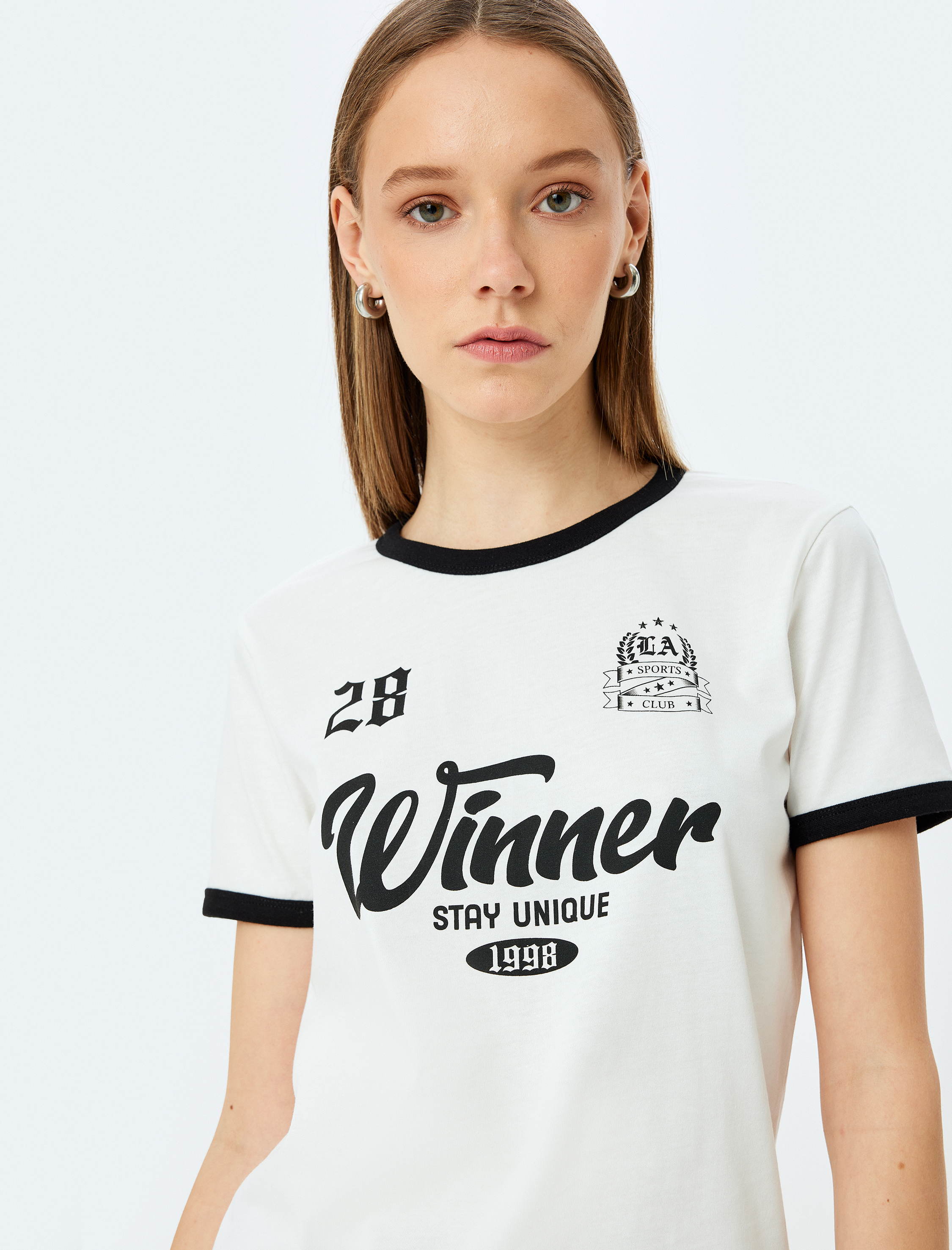   Kolej Baskılı Biyeli Bisiklet Yaka Kısa Kollu Tişört