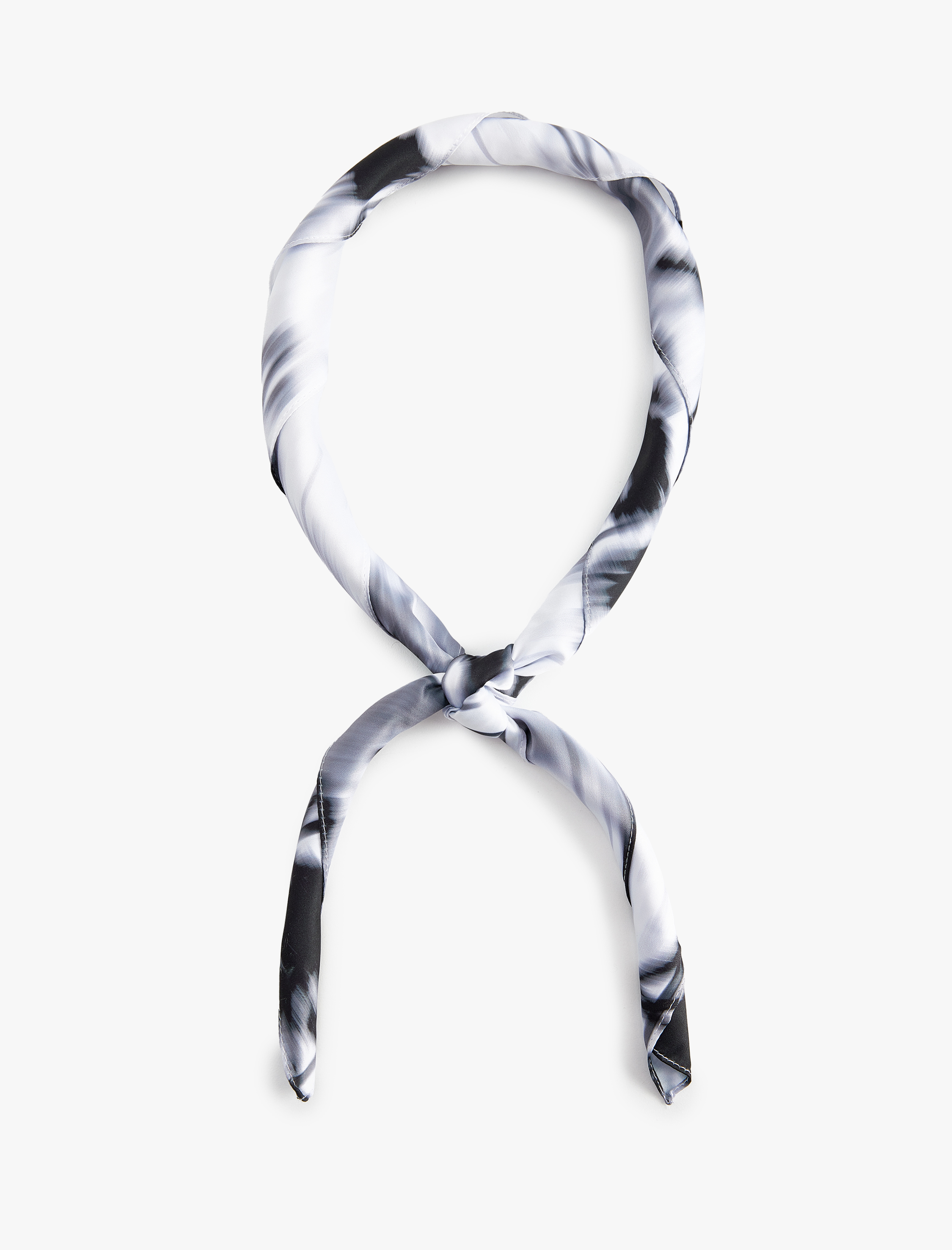  Kadın Soyut Desenli Kare Şal