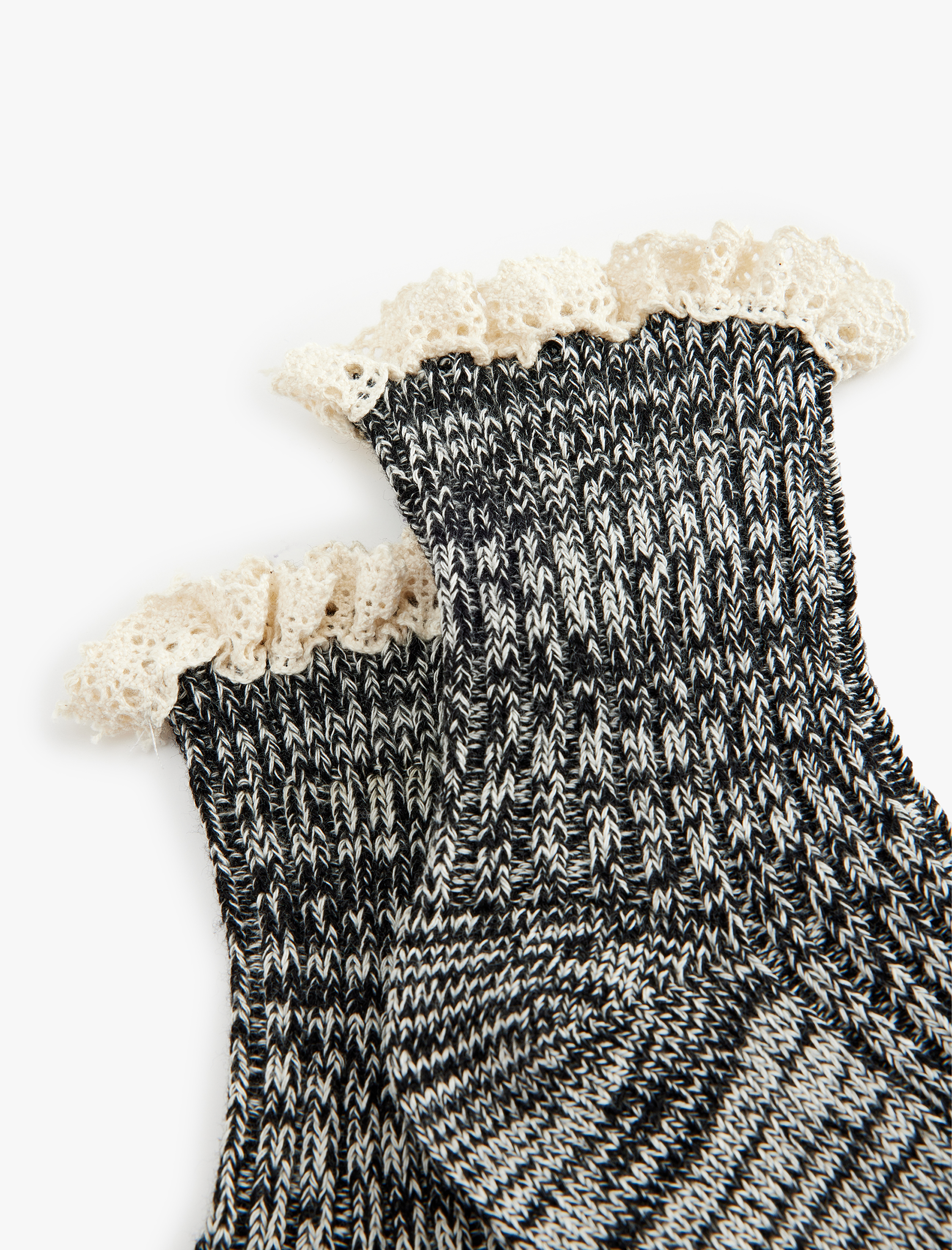  Kadın Dantel Fırfırlı Kırçıllı Soket Çorap