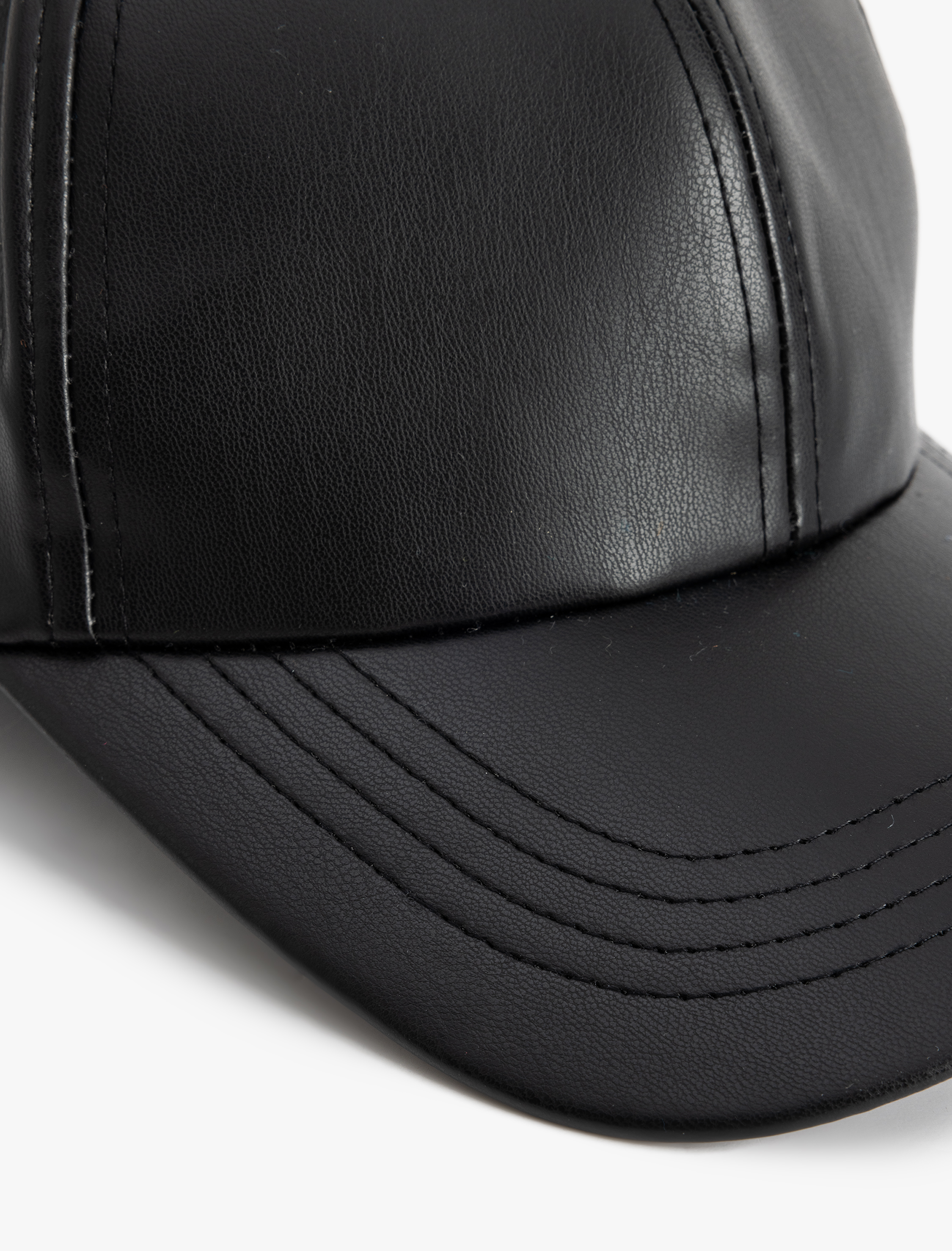  Kadın Deri Görünümlü Kep Şapka