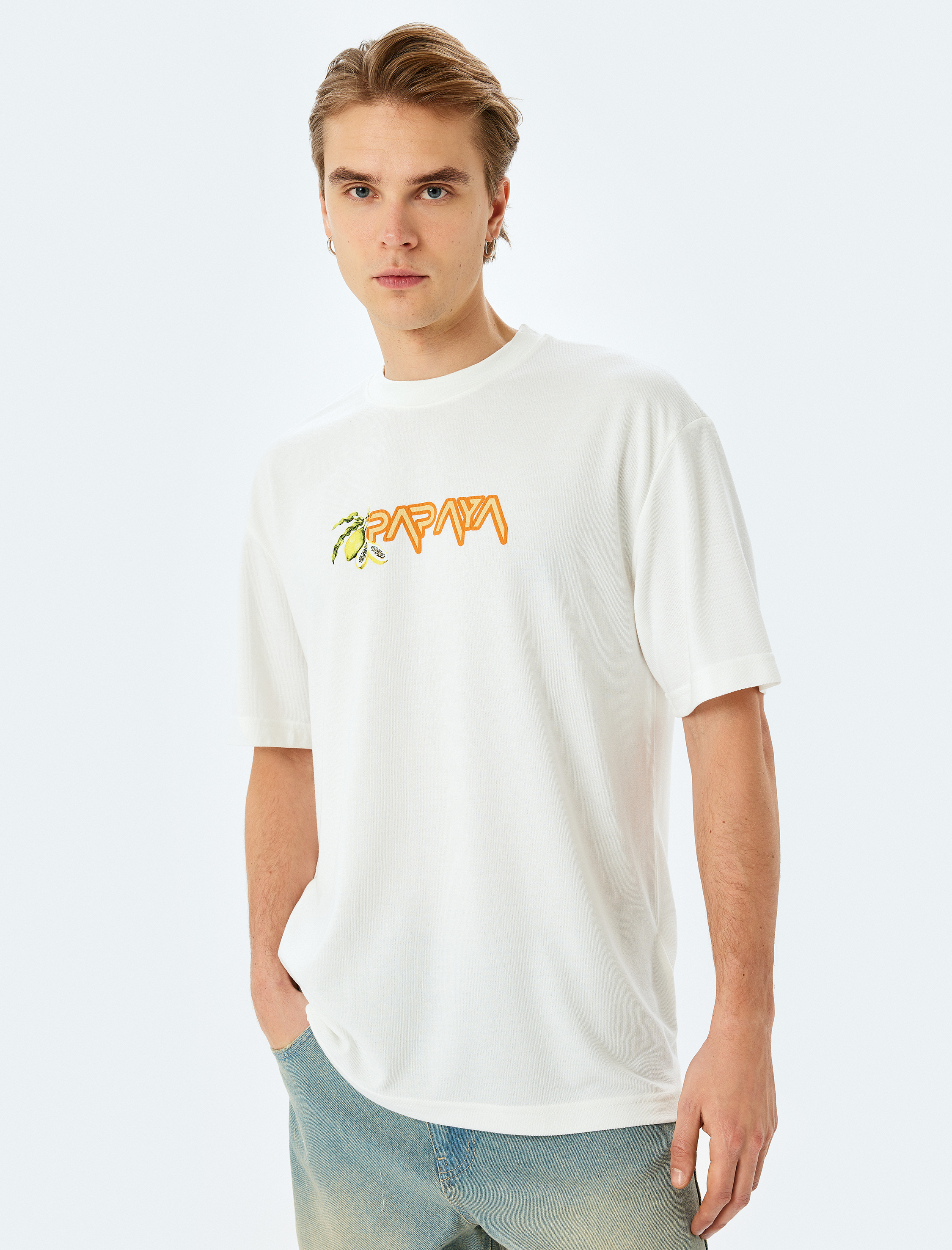   Kısa Kollu Viskon Karışımlı Bisiklet Yaka Oversize Arkası Baskılı Tişört