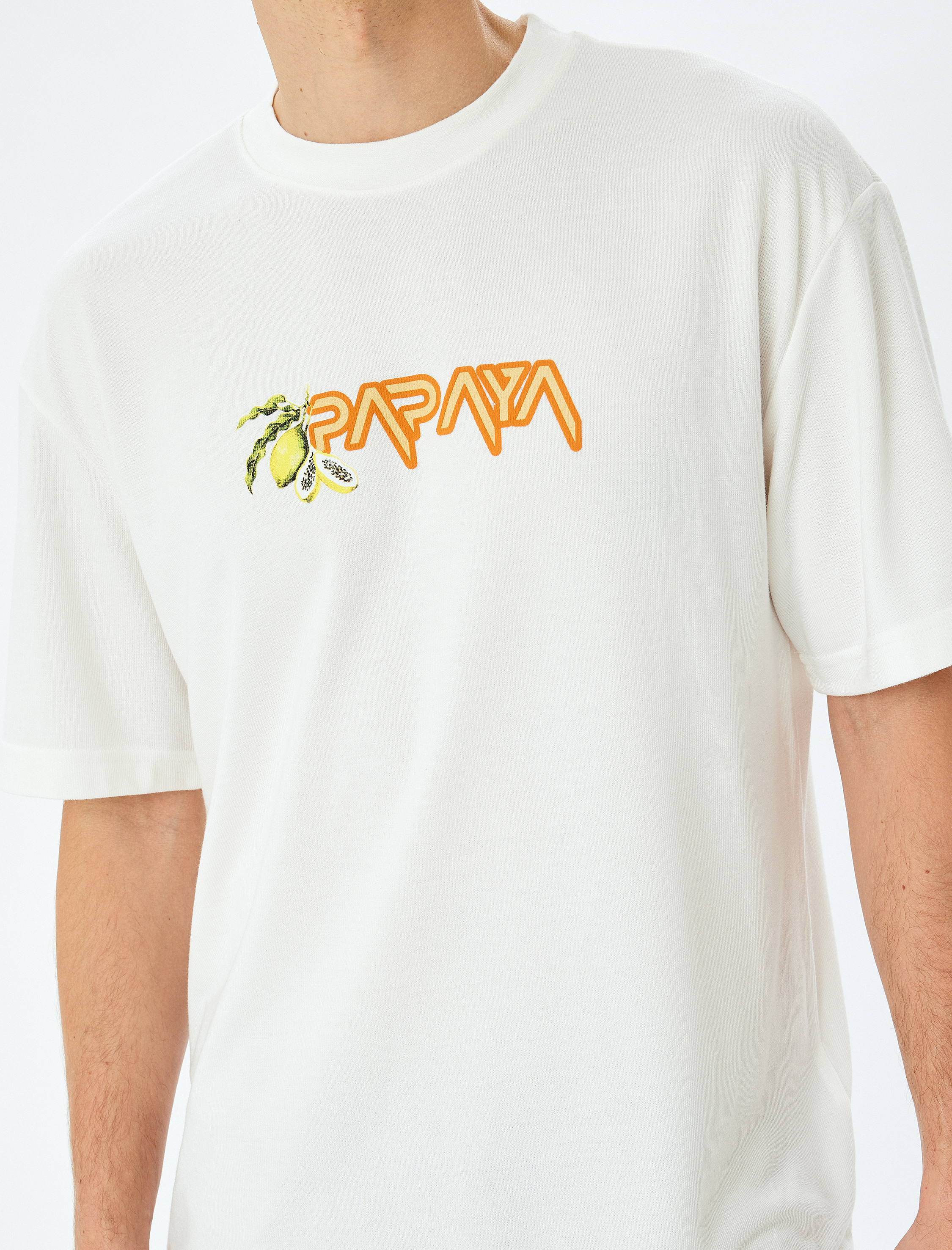   Kısa Kollu Viskon Karışımlı Bisiklet Yaka Oversize Arkası Baskılı Tişört