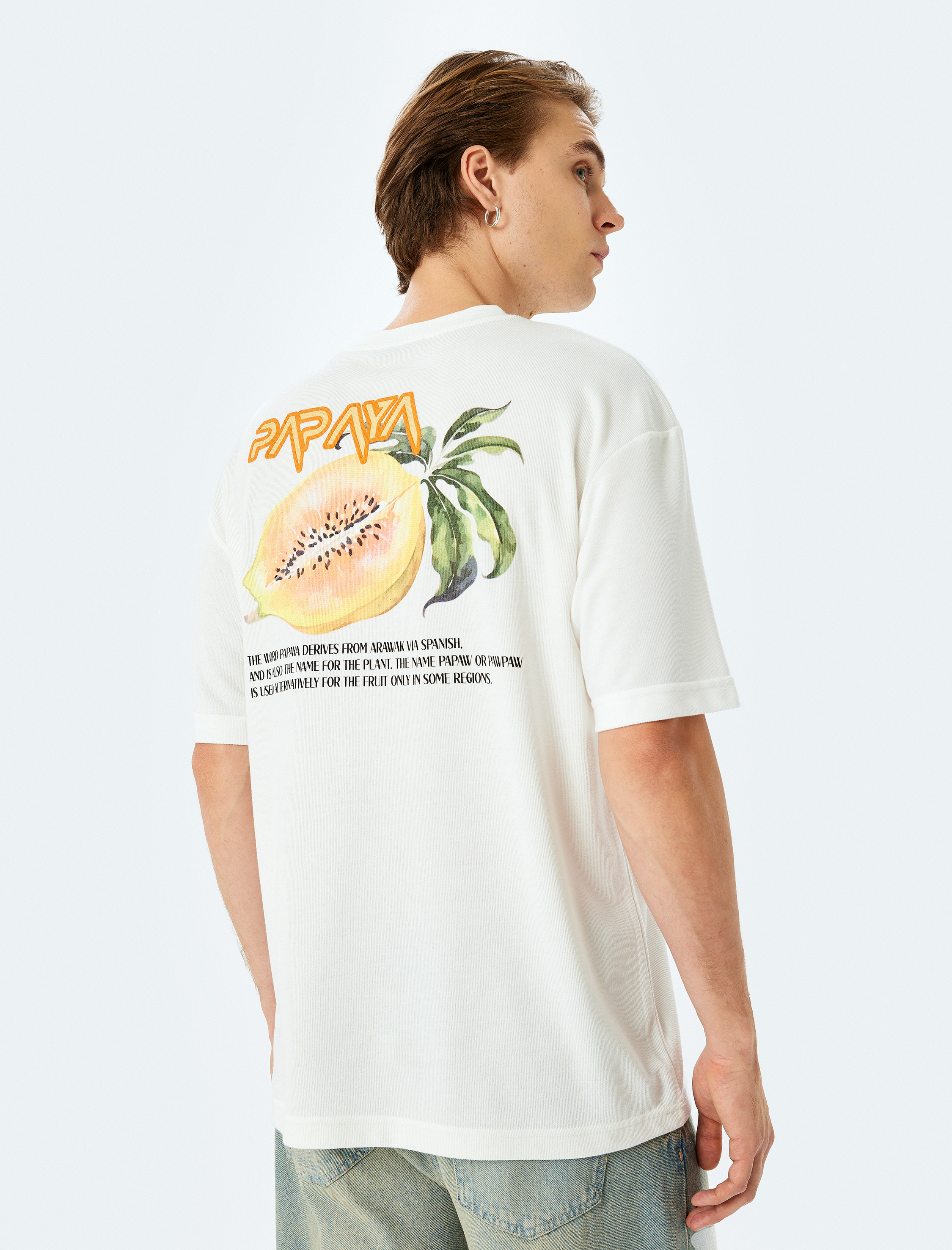   Kısa Kollu Viskon Karışımlı Bisiklet Yaka Oversize Arkası Baskılı Tişört