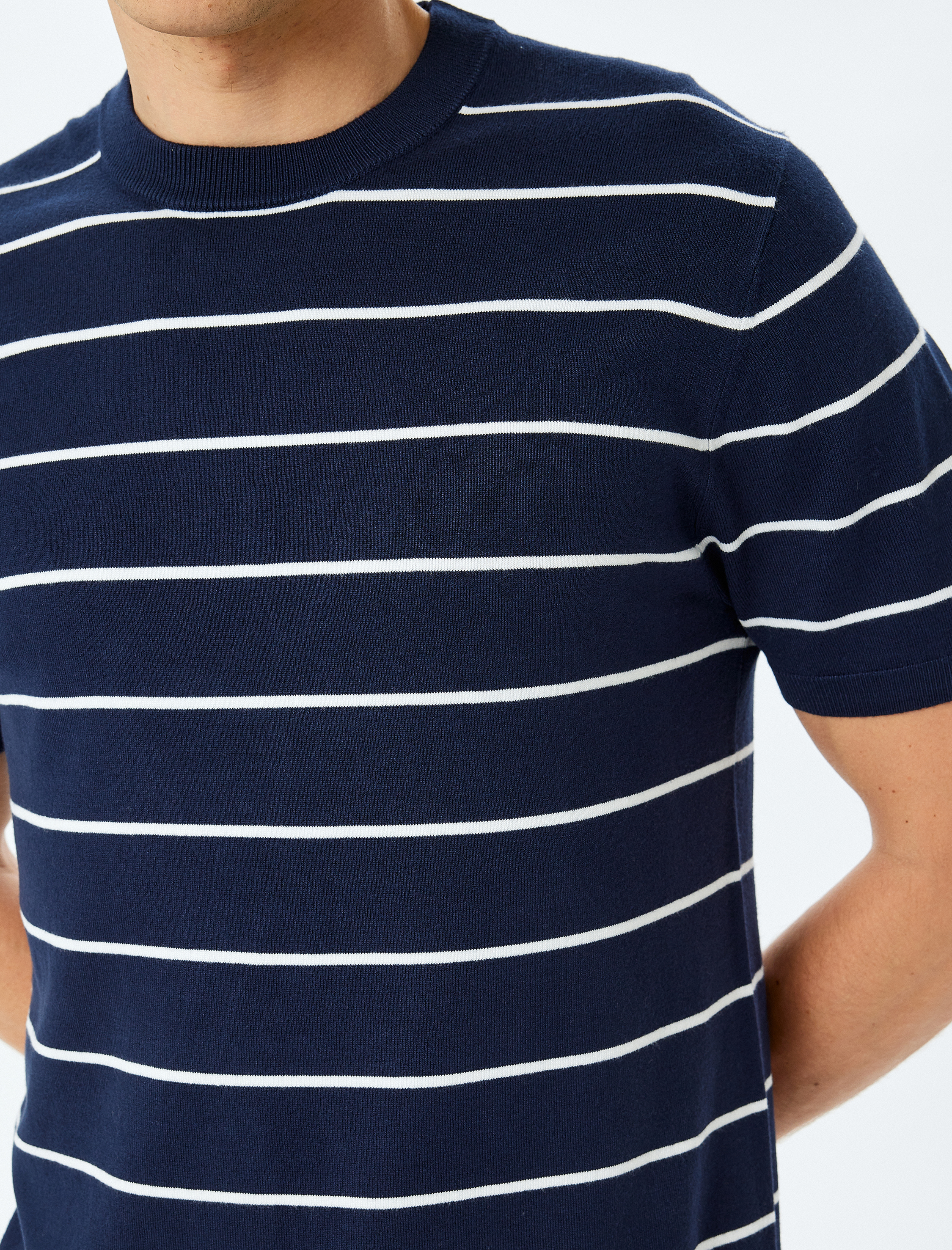   Çizgili Bisiklet Yaka Viskon Kısa Kollu Triko Tişört