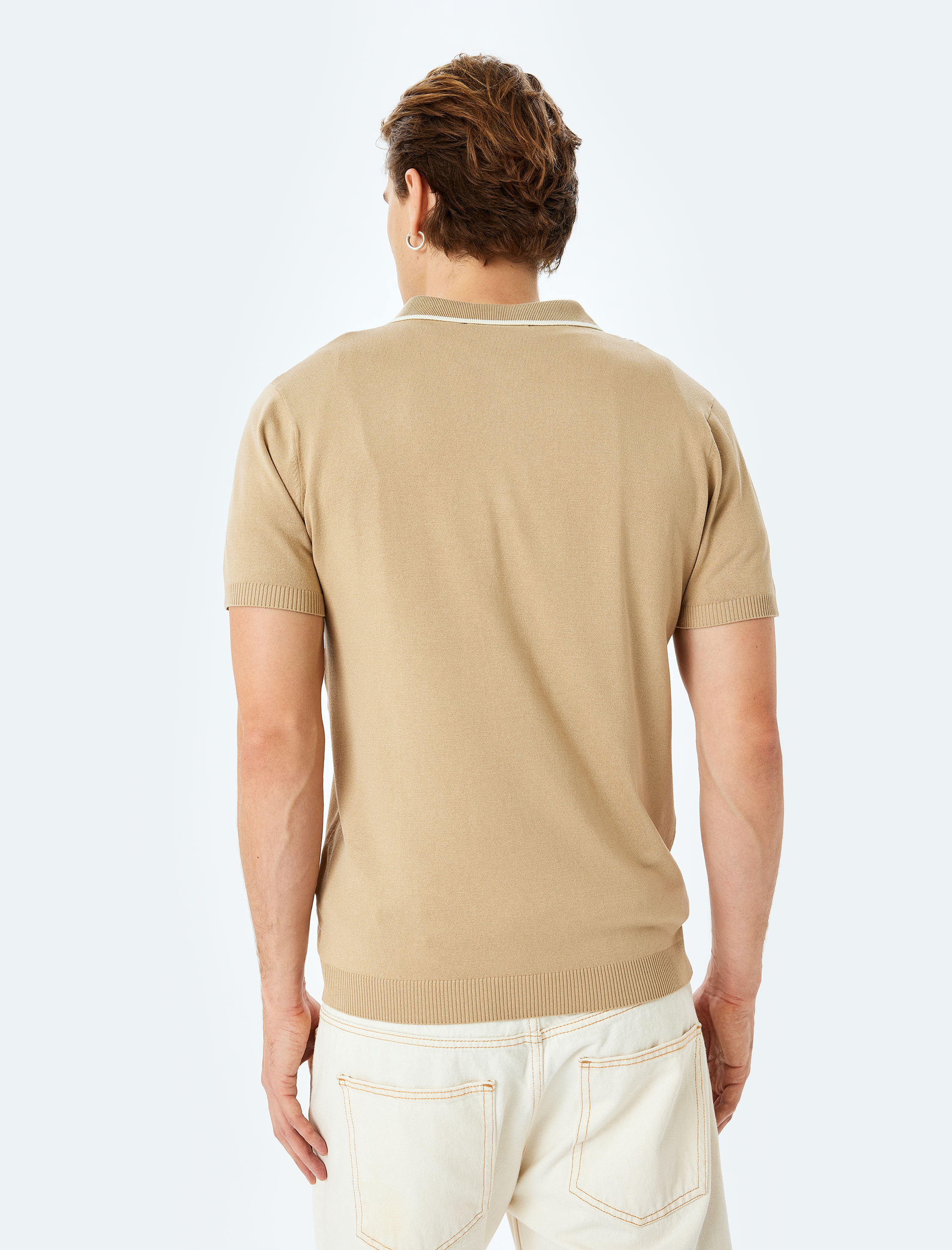   Yarım Fermuarlı Çizgi Detaylı Kısa Kollu Triko Tişört