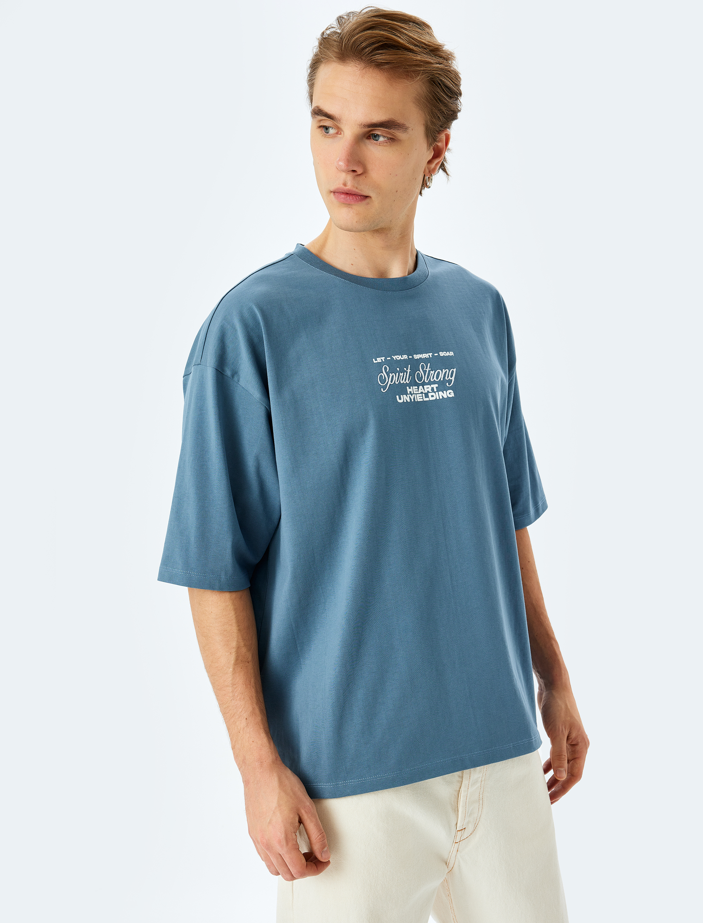   Pamuklu Tok Kumaş Kısa Kollu Bisiklet Yaka Slogan Baskılı Oversize Tişört