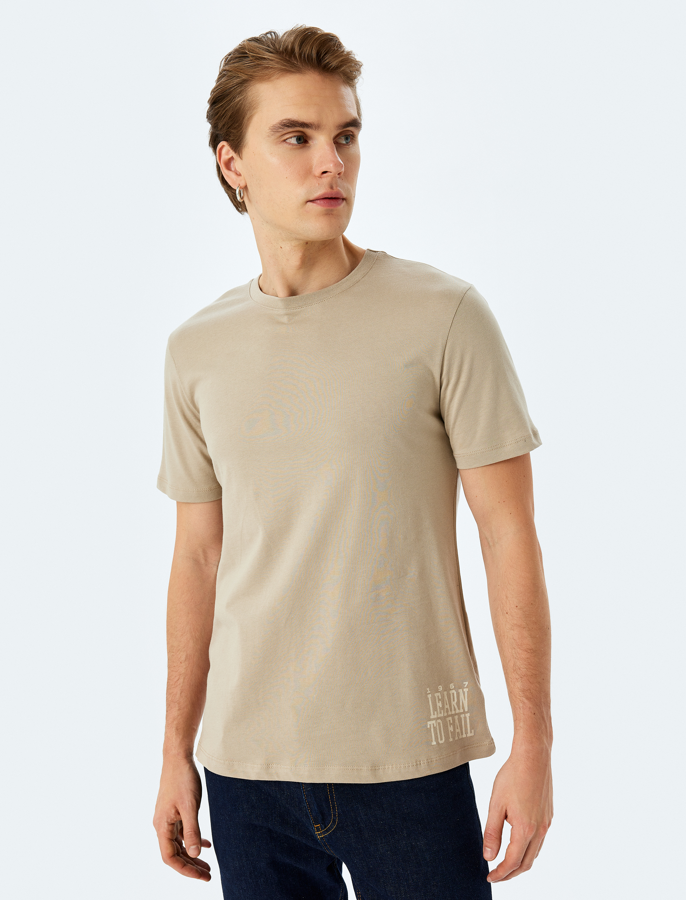   Kısa Kollu Pamuklu Bisiklet Yaka Slim Fit Slogan Baskılı Tişört