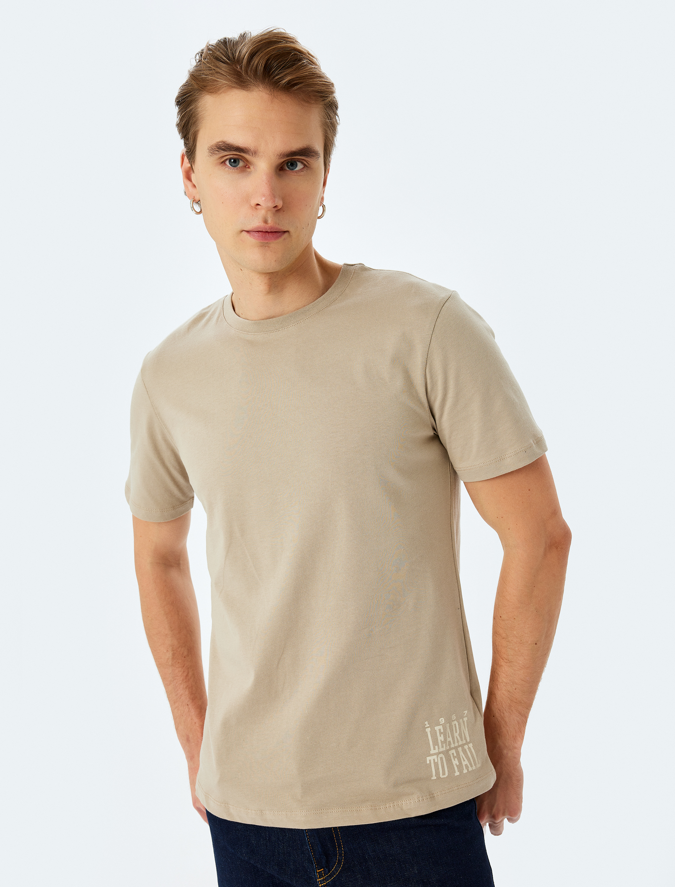   Kısa Kollu Pamuklu Bisiklet Yaka Slim Fit Slogan Baskılı Tişört