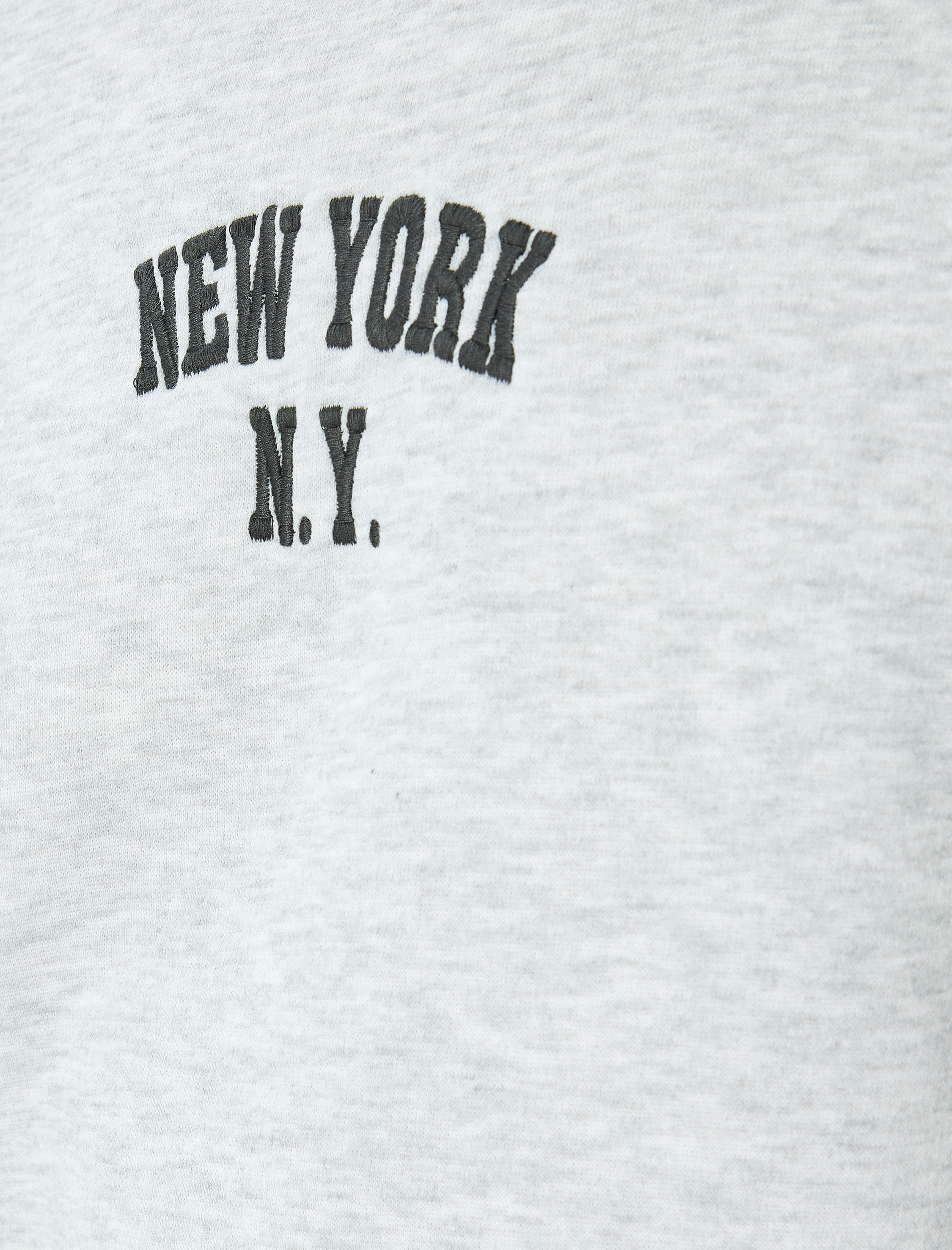   Bisiklet Yaka Şardonlu Slogan İşlemeli Sweatshirt