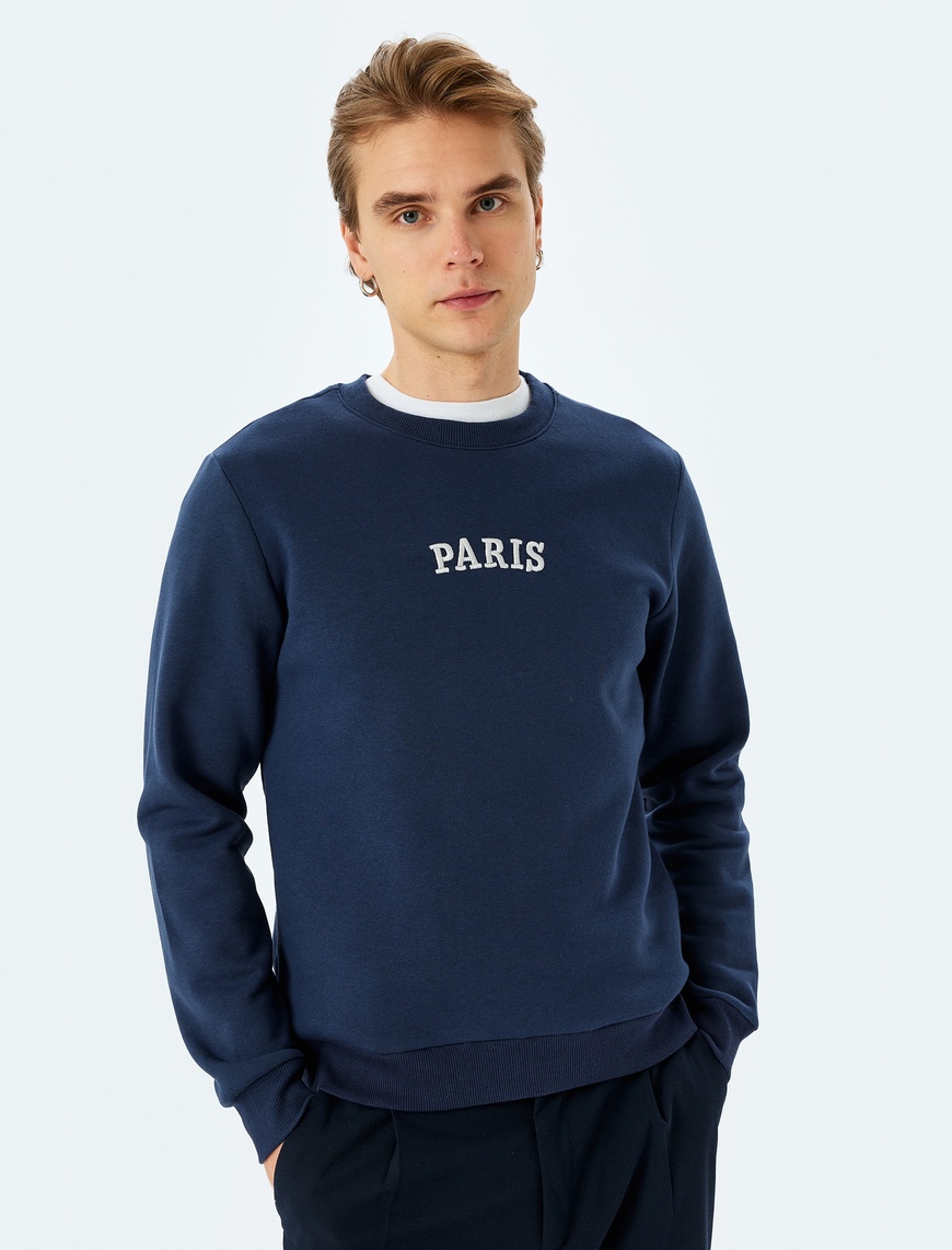   Bisiklet Yaka Pamuk Karışımlı Şardonlu Slogan İşlemeli Sweatshirt