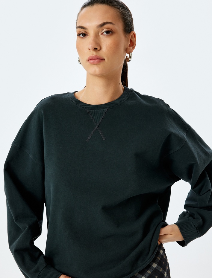  Pamuklu Bisiklet Yaka Uzun Kollu Oversize Sweatshirt