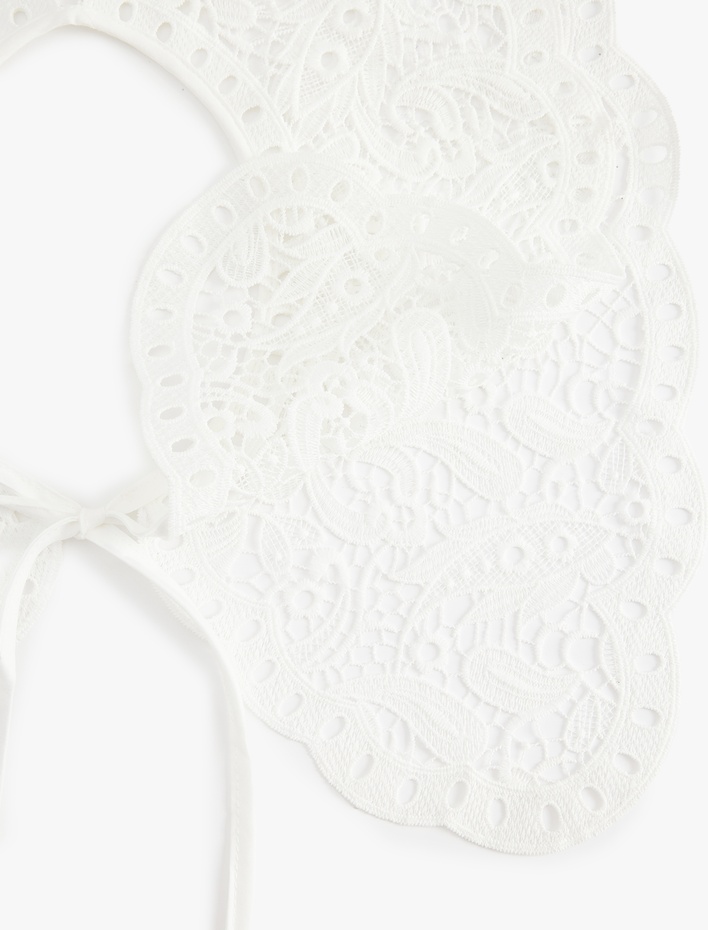 Kadın Dantelli Bağcıklı Bebe Yaka Şal