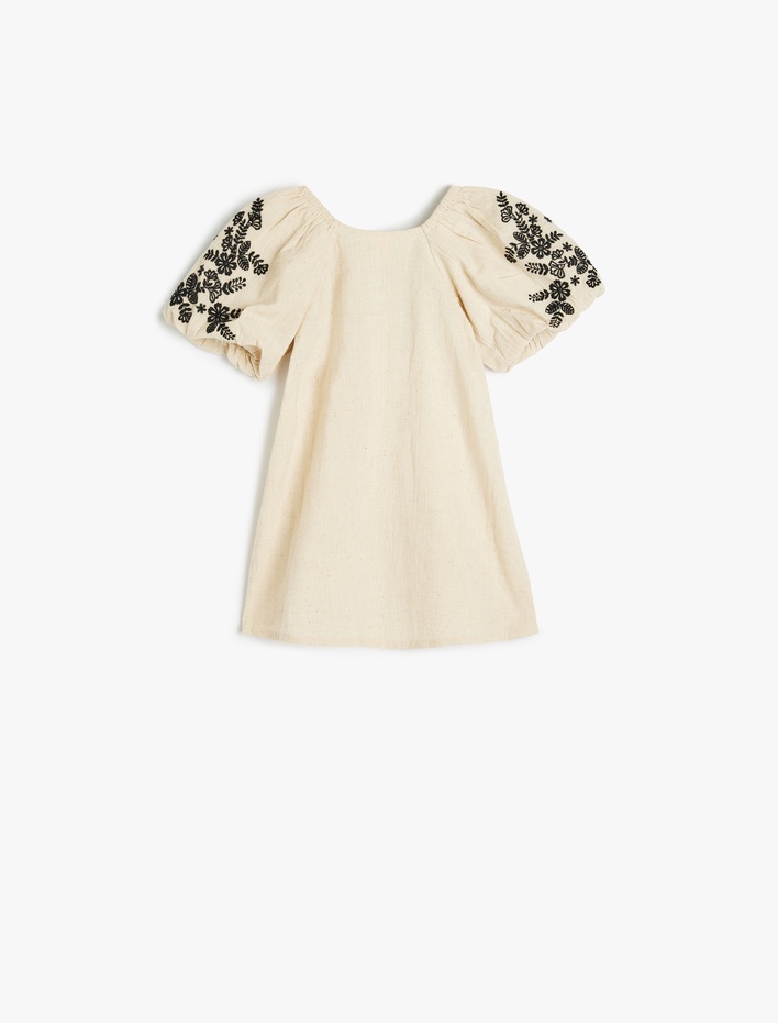 Kız Bebek İşleme Detaylı Kayık Yaka Kısa Kollu Pamuklu Elbise