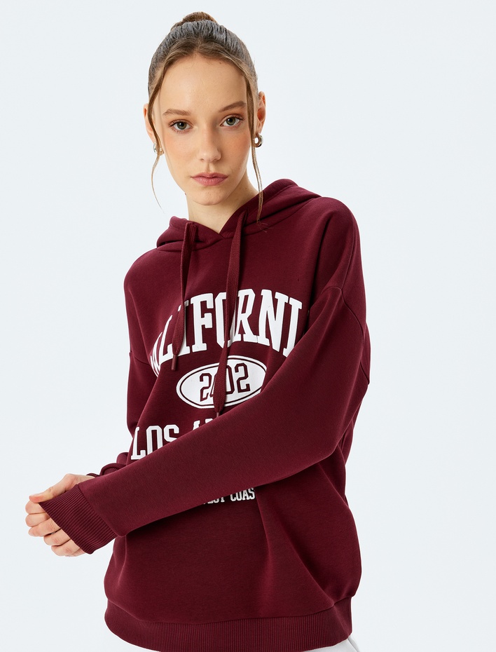  Üç İplik Şardonlu Uzun Kollu Kolej Baskılı Kapüşonlu Sweatshirt