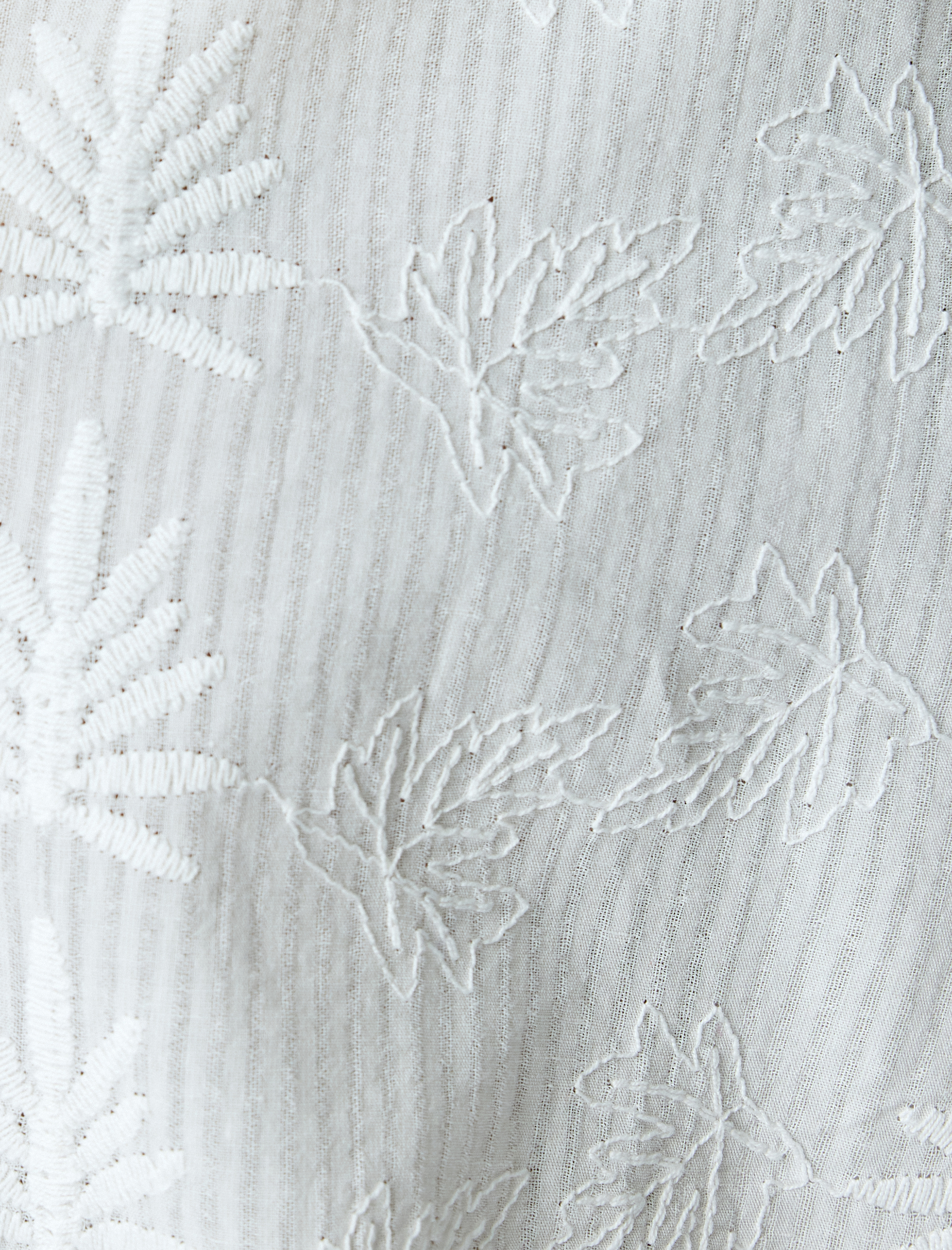   Pamuklu Klasik Yaka Uzun Kollu İşlemeli Oversize Gömlek